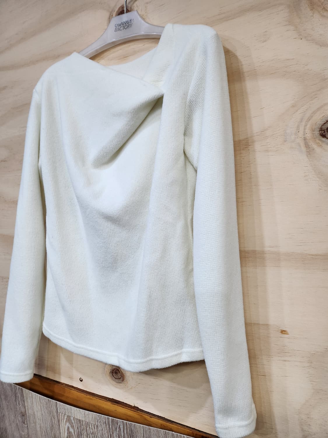 517) 여성 꼬임포인트 긴팔 티셔츠 상품이미지3