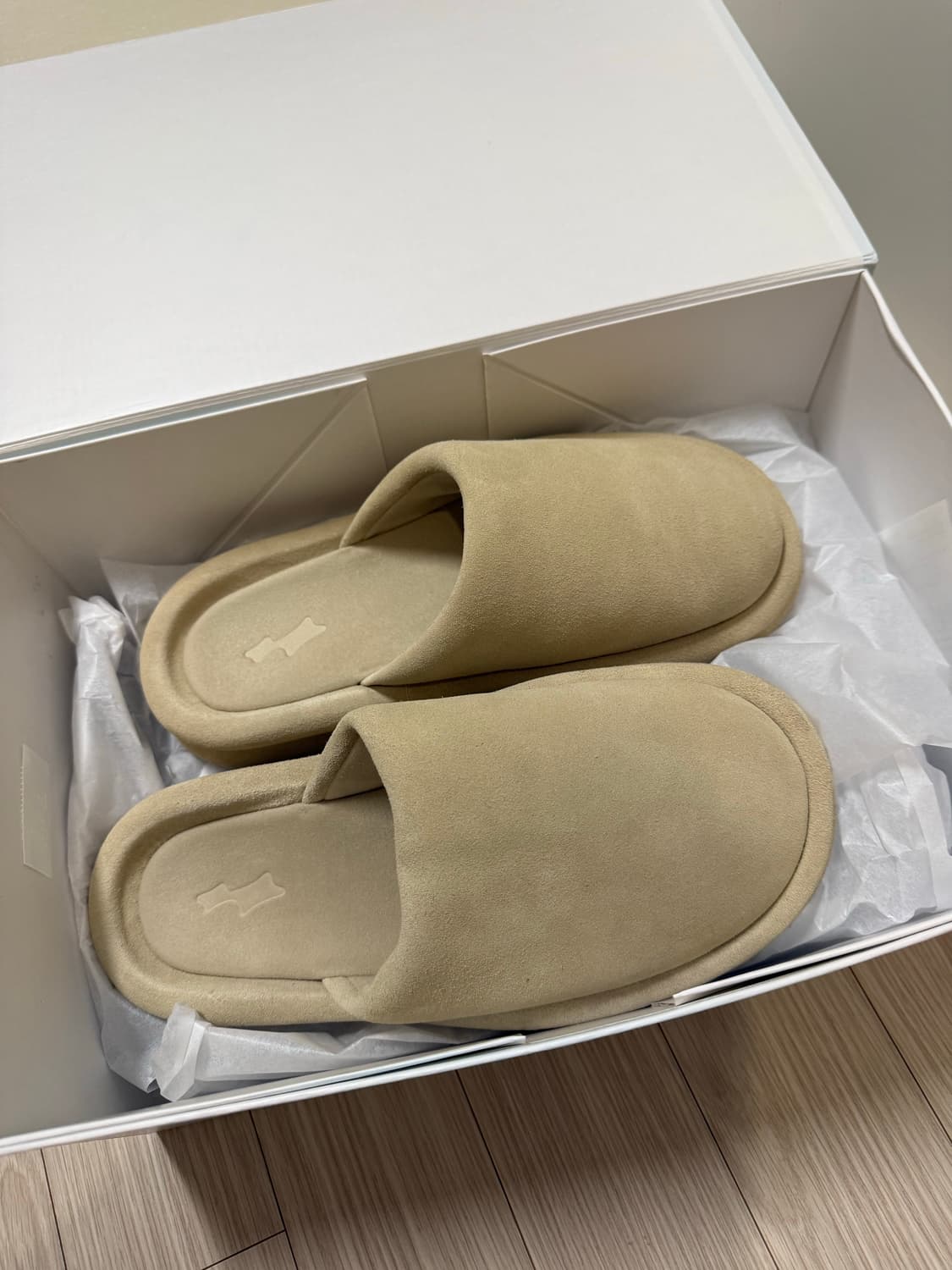 skylrk rest slipper 스무스 스웨이드  상품이미지1