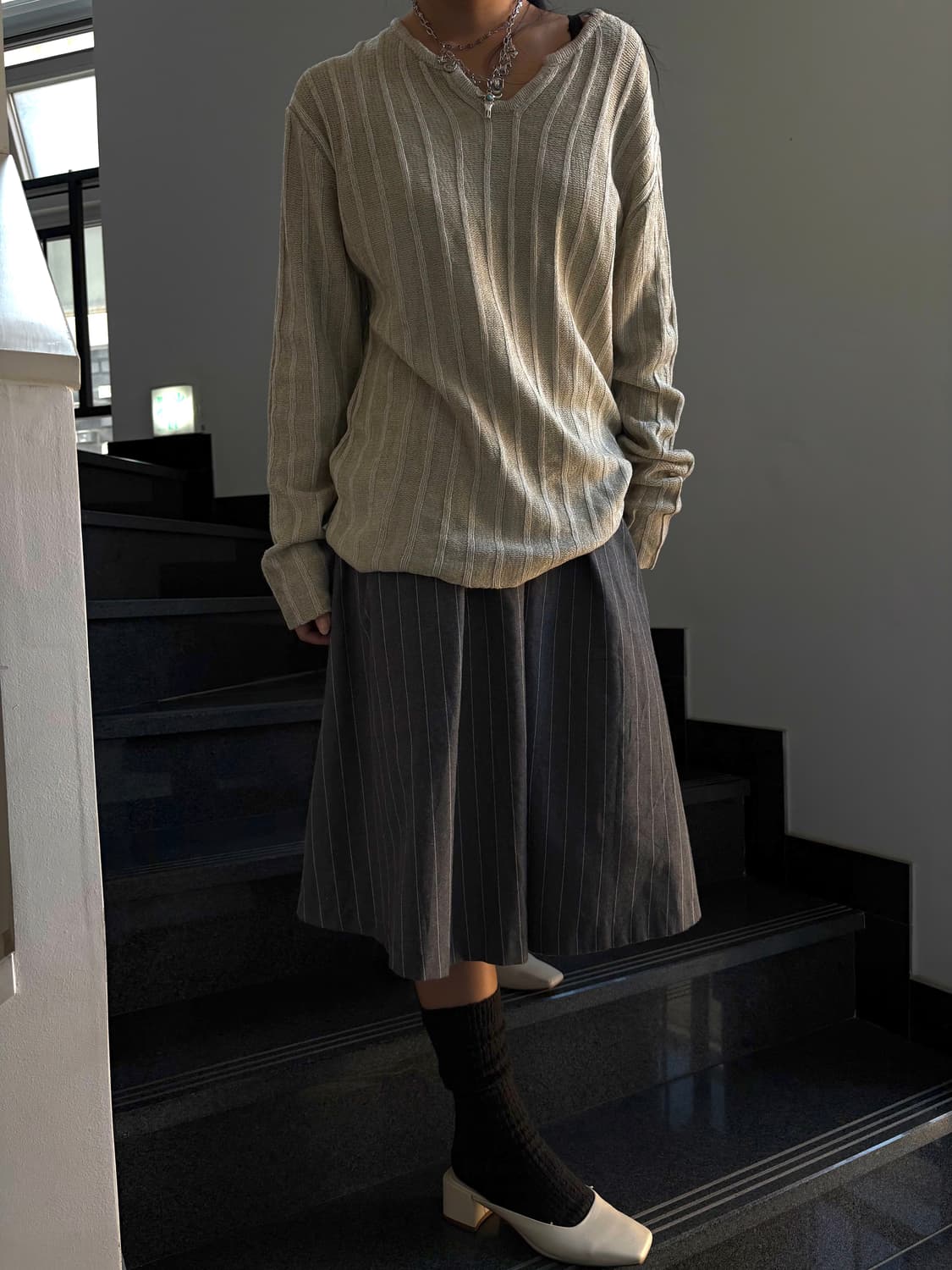 루이스샤브론 스트라이프 짜임 트임넥 긴팔니트 상품이미지4