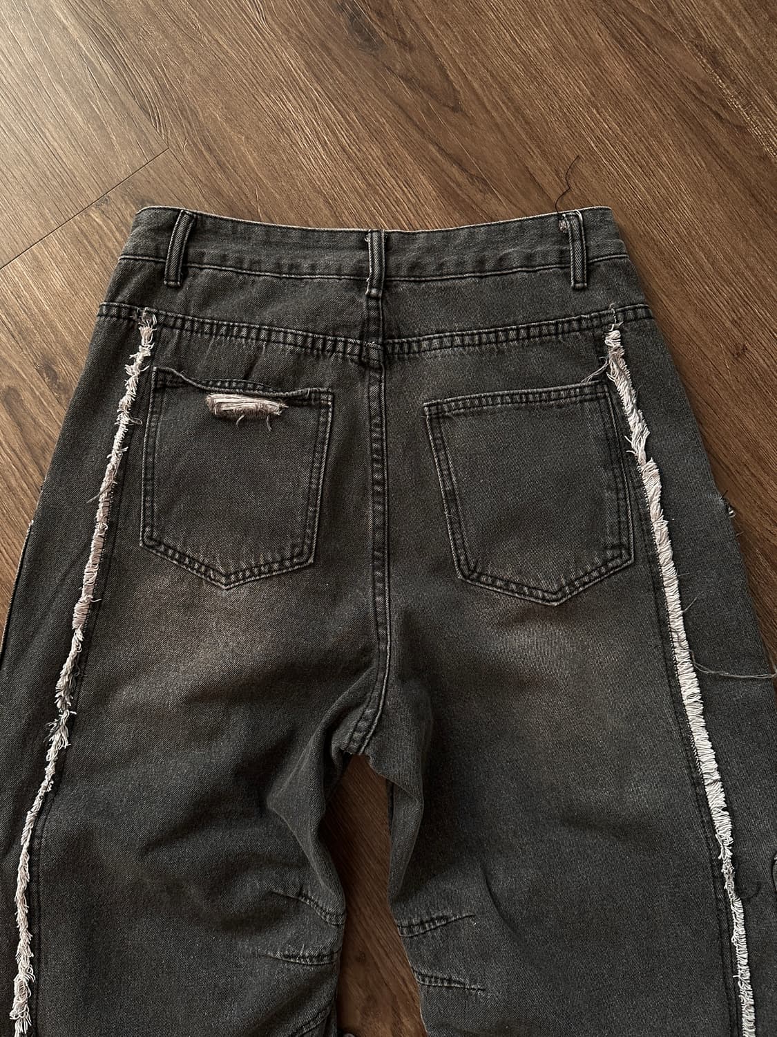 RVNTENG 디스트레스 & 리프드 데님 카고 팬츠 상품이미지10