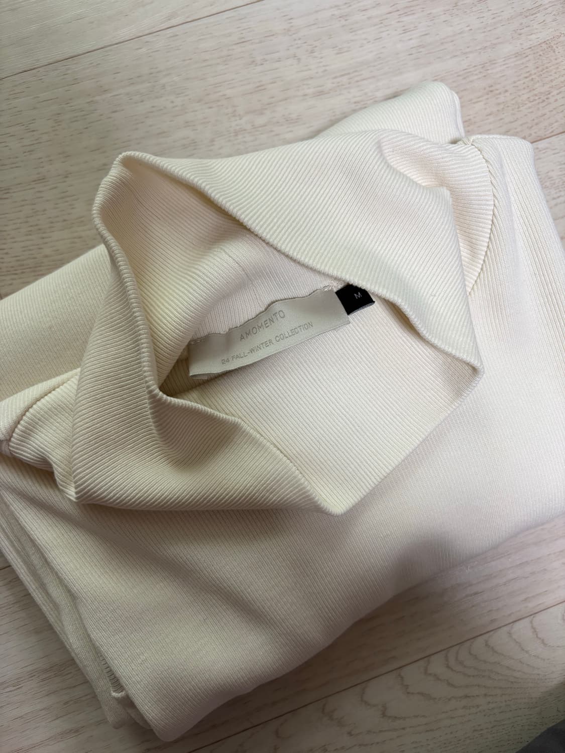 Slim fit turtle neck t-shirts white 상품이미지3