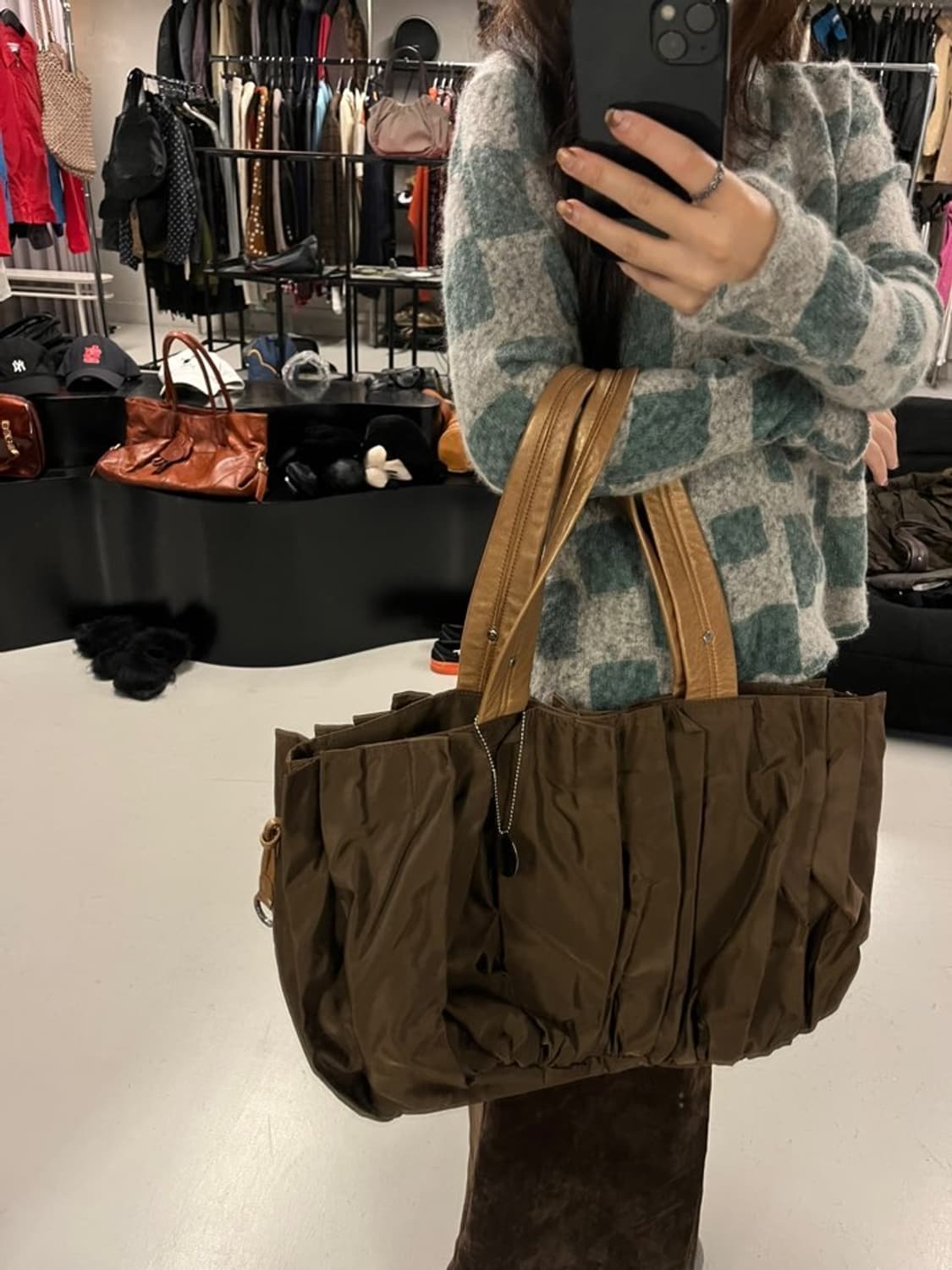 Y‘SACCS pleats ballon tote bag brown  상품이미지1