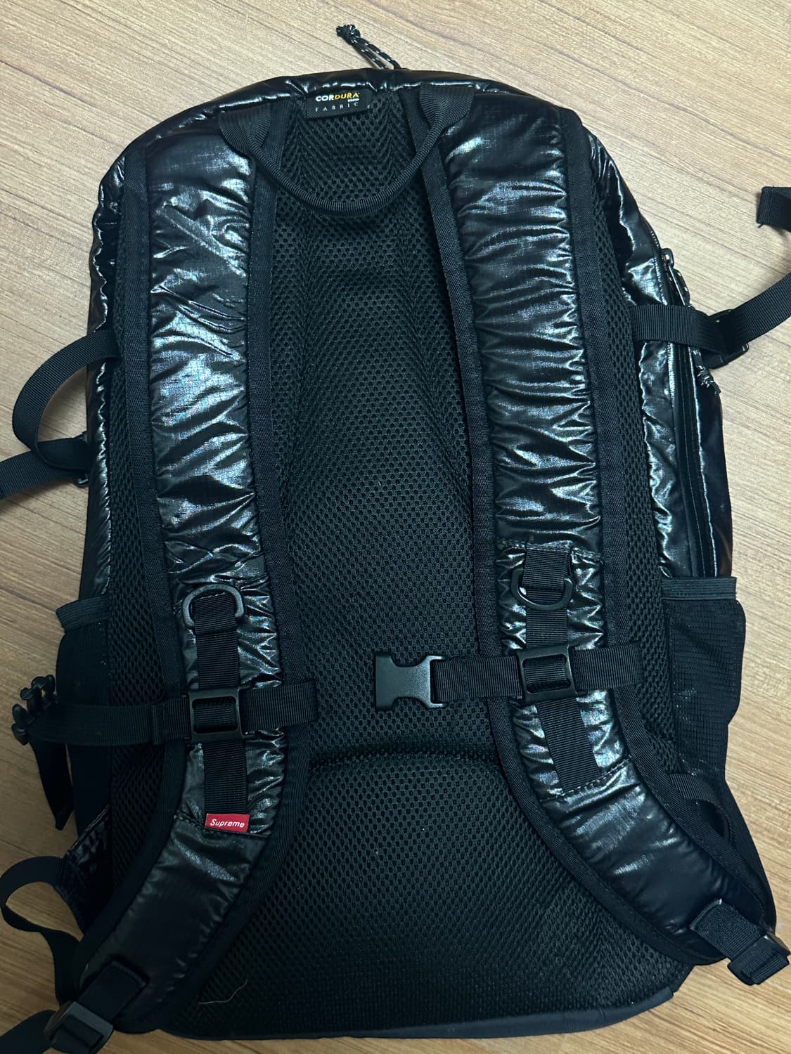 슈프림 17fw 유광 원웨이 백팩 상품이미지5