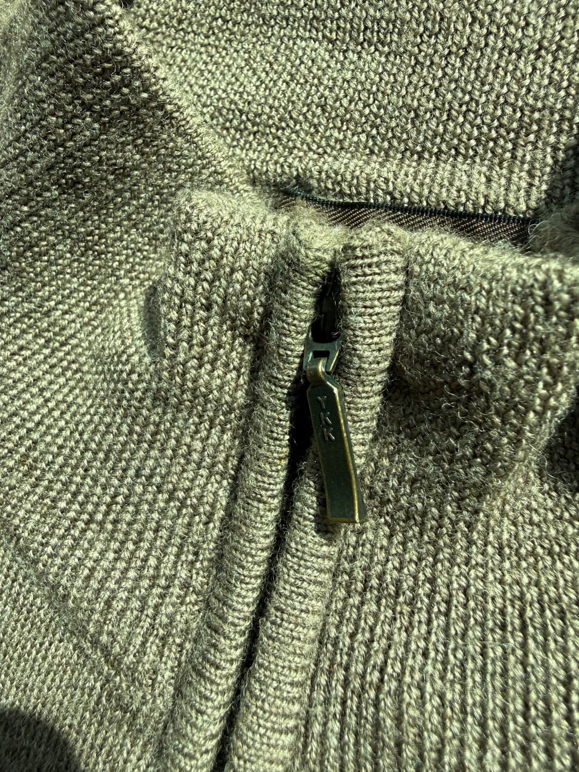 브라운 집업 니트 상품이미지3