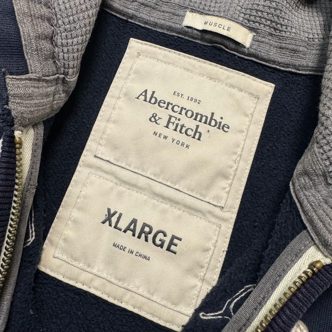 Name : 아베크롬비 스펠아웃 포인트로고 네이비컬러 후드집업 :)  상품이미지3