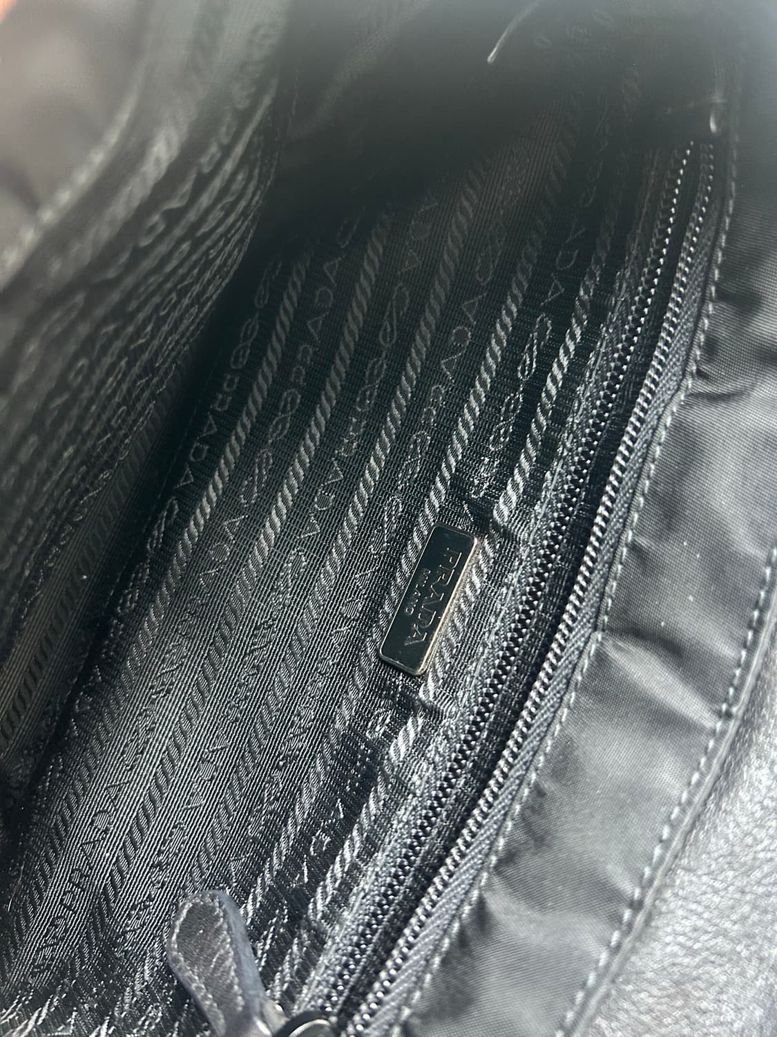 📸오픈특가!!)) 정품 새상품 프라다 블랙 아카이브 나일론 숄더백 상품이미지4