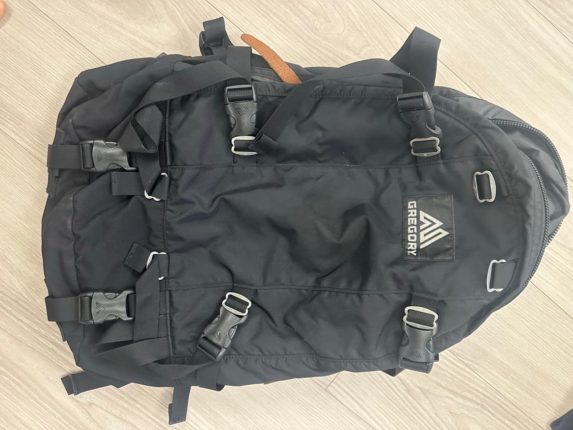 그레고리 데이앤하프 블랙 백팩 가방 상품이미지1