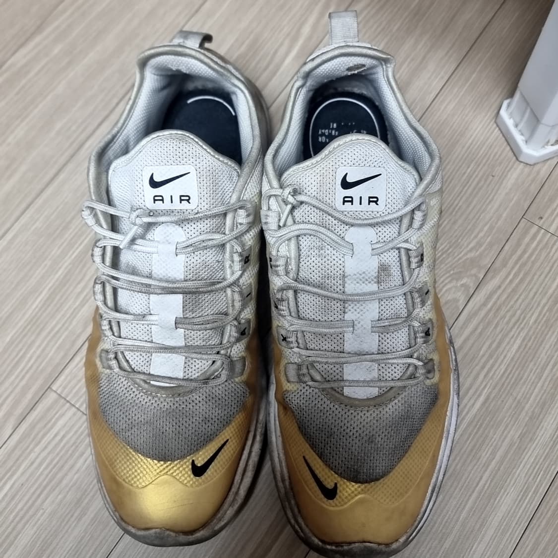 나이키 에어맥스 운동화 화이트/골드(280) 상품이미지2