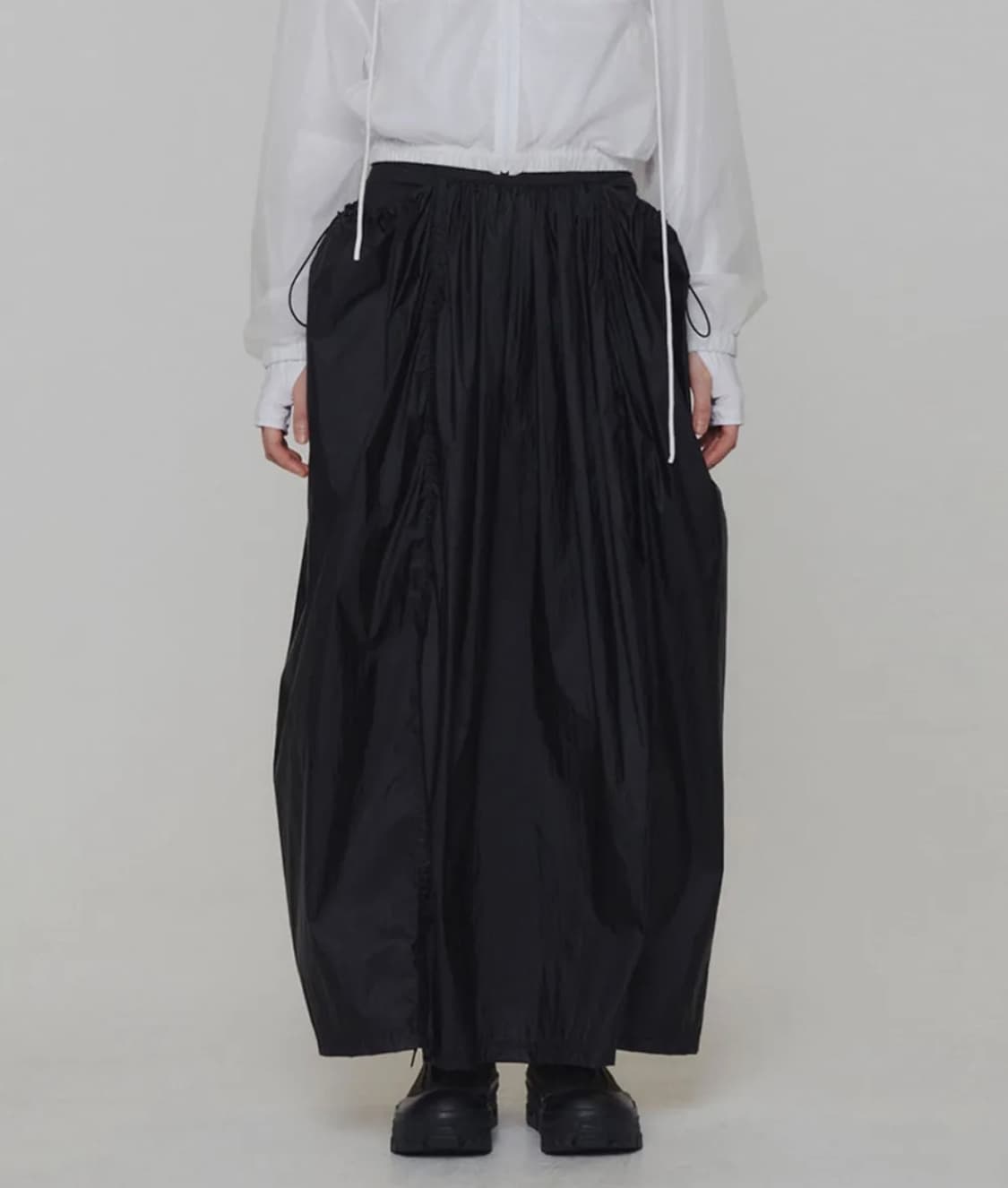 아모멘토 레이어드 셔링 스커트 블랙 상품이미지1