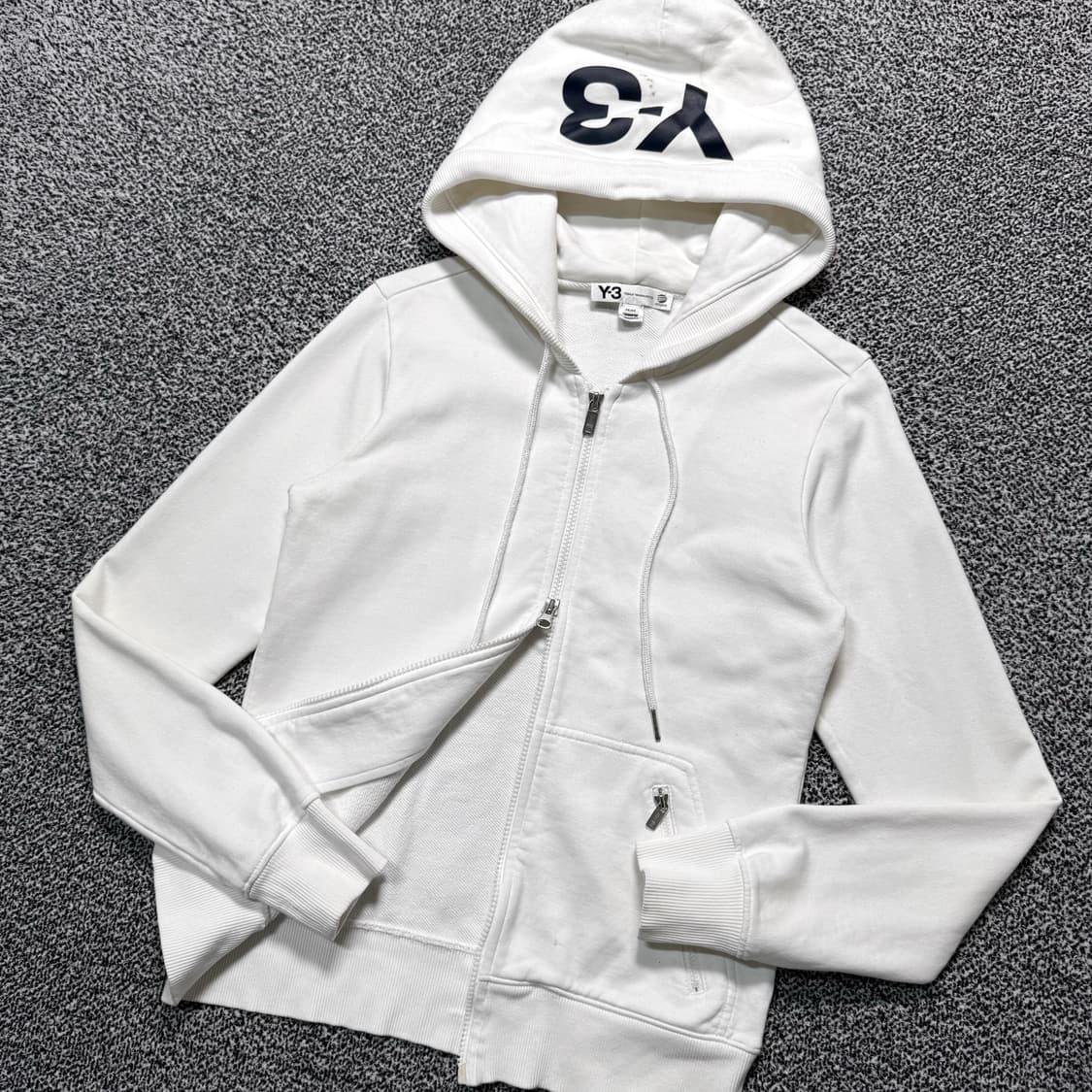 Name : Y-3 후드 빅로고 화이트컬러 투웨이 후드집업 :)  상품이미지1