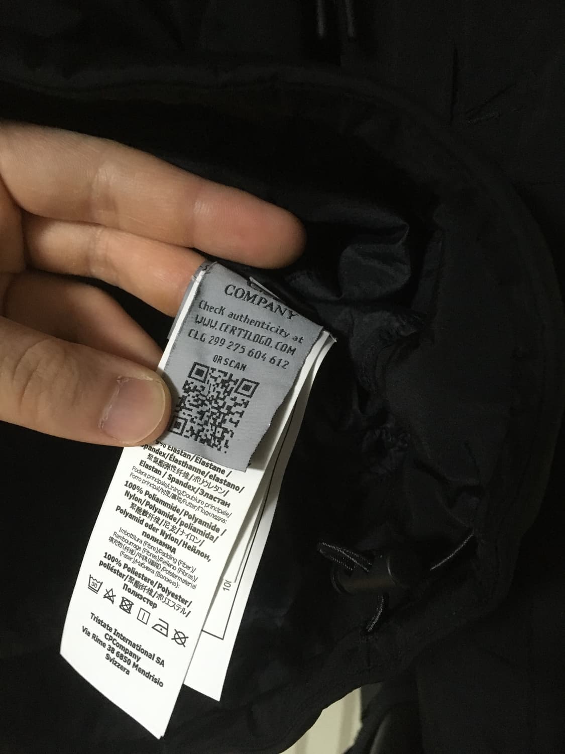 CP컴퍼니 나일론 후드 자켓 블랙 판매합니다  상품이미지4