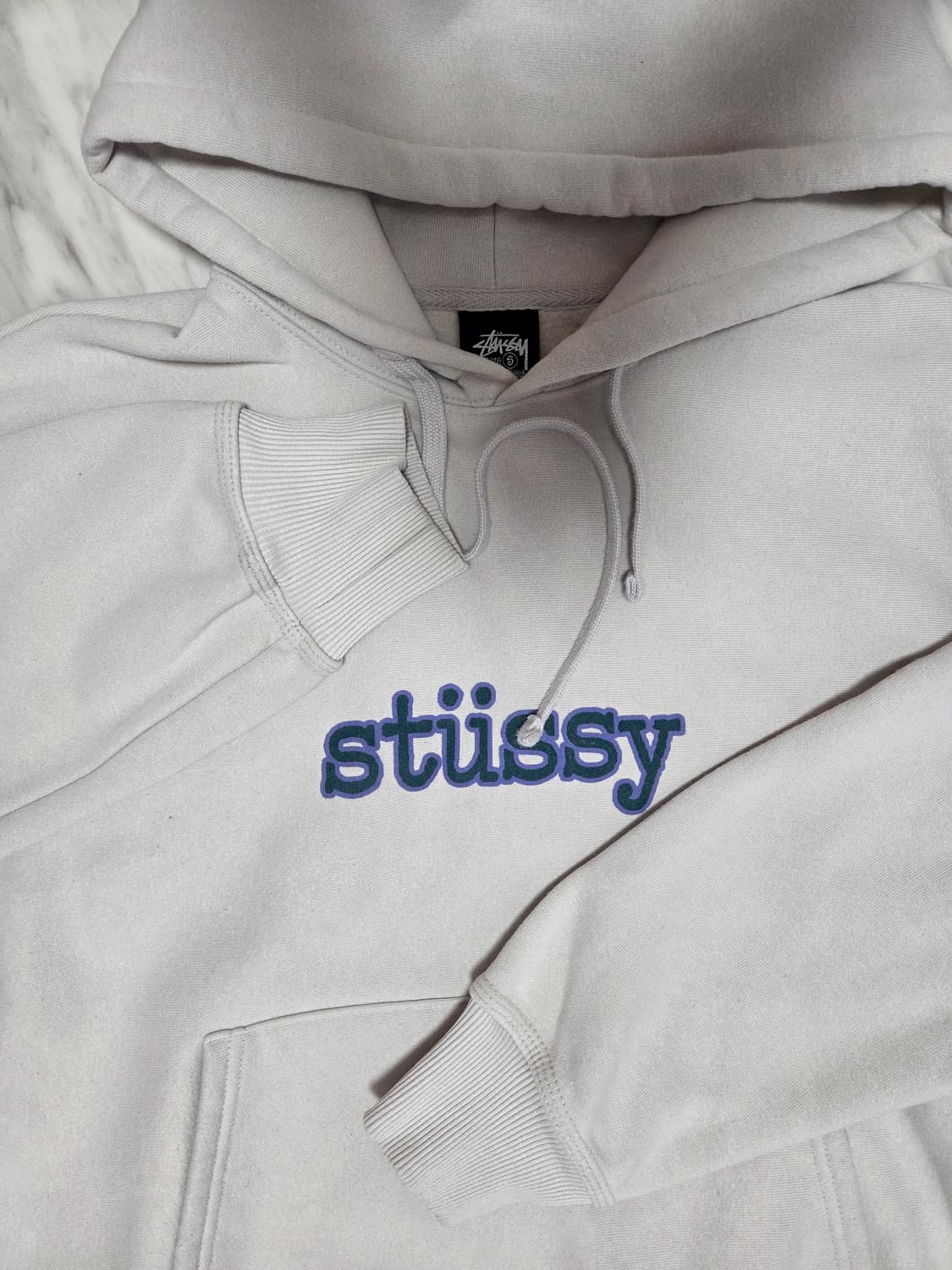 스투시 타이프라이터 후드티 상품이미지3