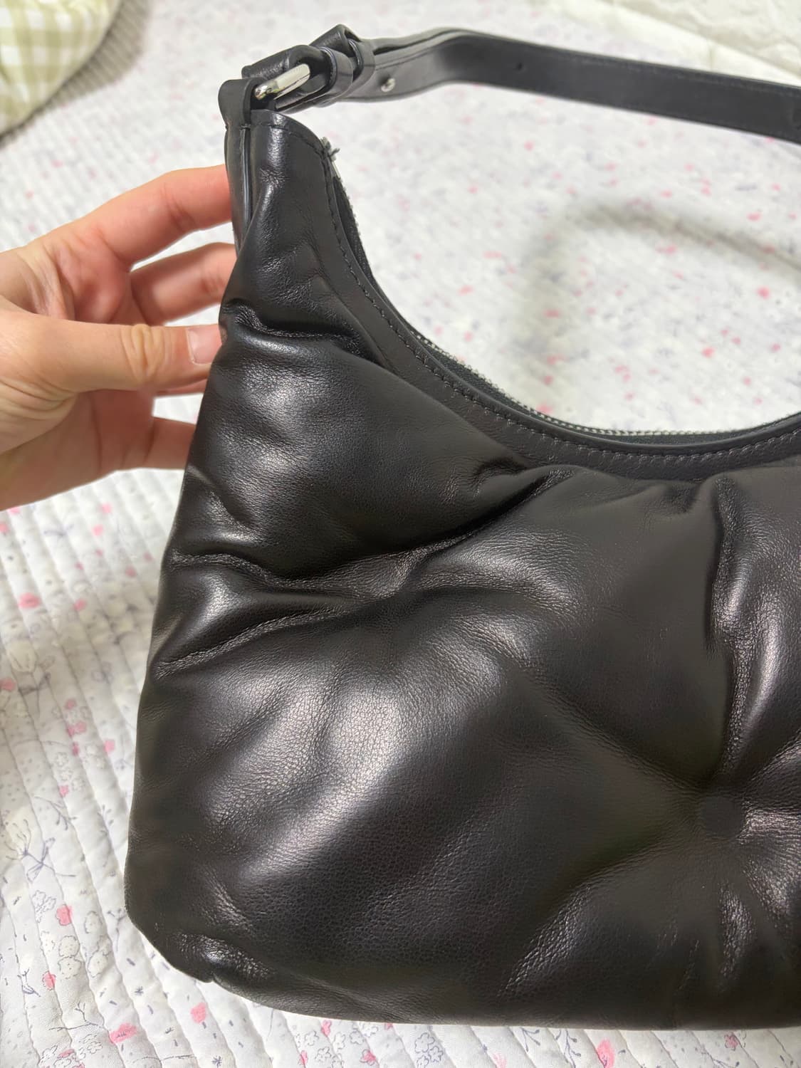 메종마르지엘라 글램 슬램 호보 스몰 블랙 상품이미지3