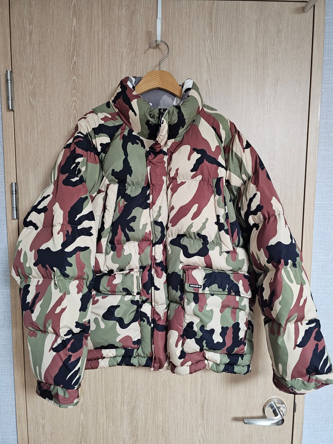 위캔더스 카모 리버시블 패딩 L 상품이미지1