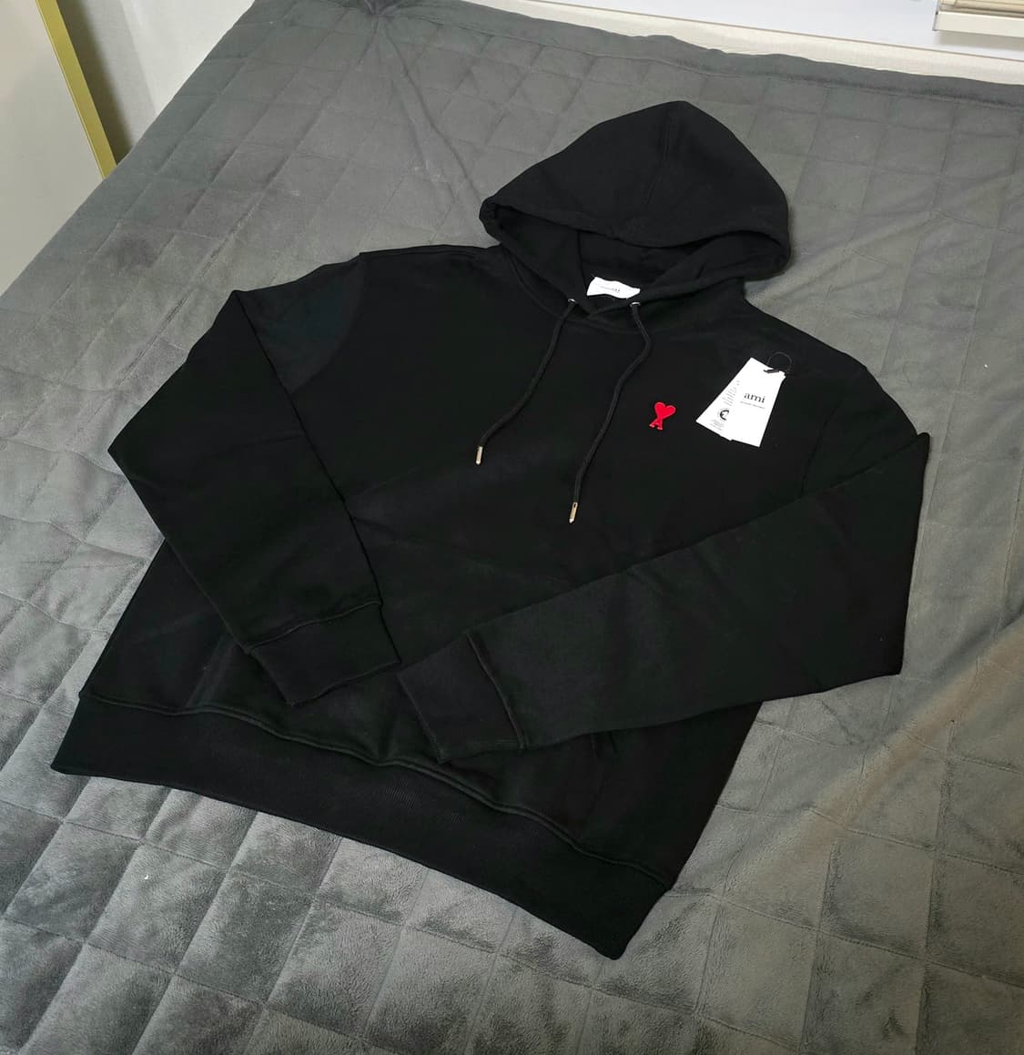 아미 스몰하트 로고 후드티
블랙 XL사이즈(국내105) 상품이미지3