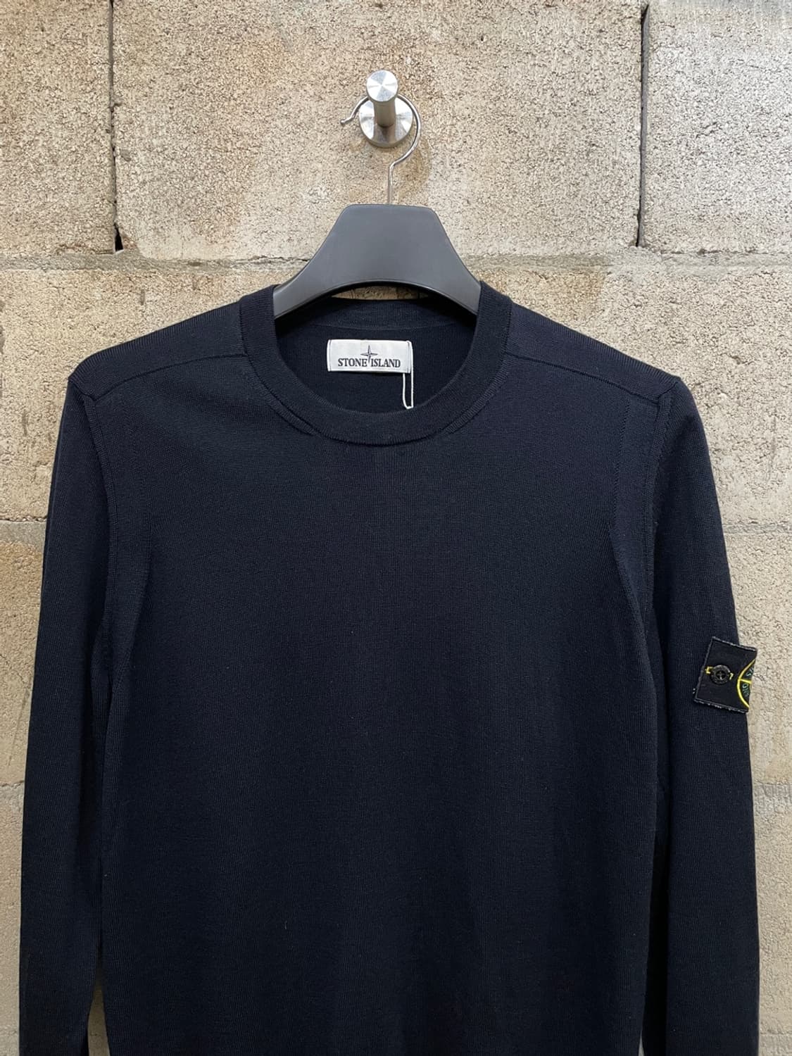 스톤 아일랜드 와펜 네이비 니트 상품이미지3