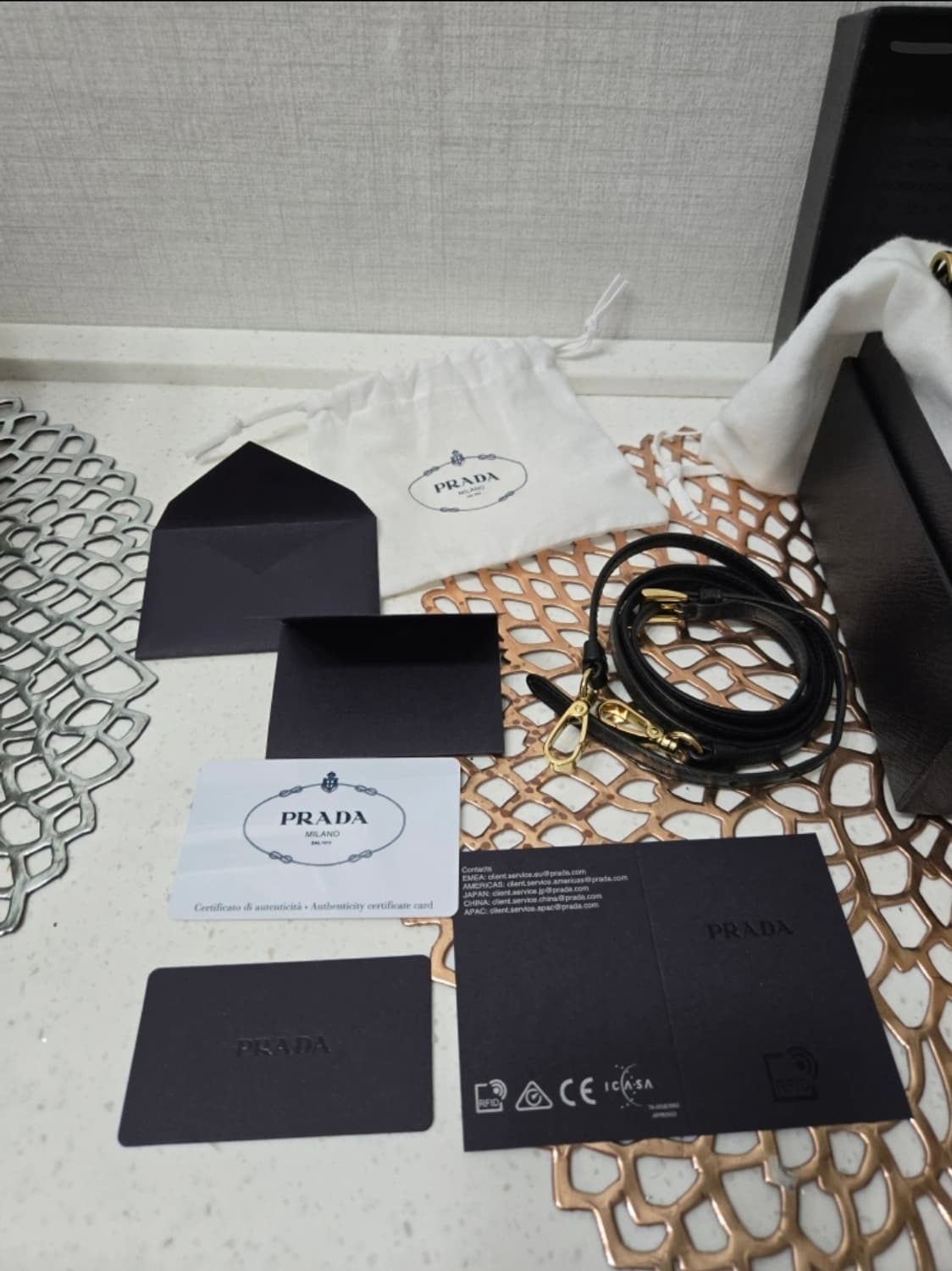 프라다 사피아노 크로스백 블랙 새상품급 상품이미지6