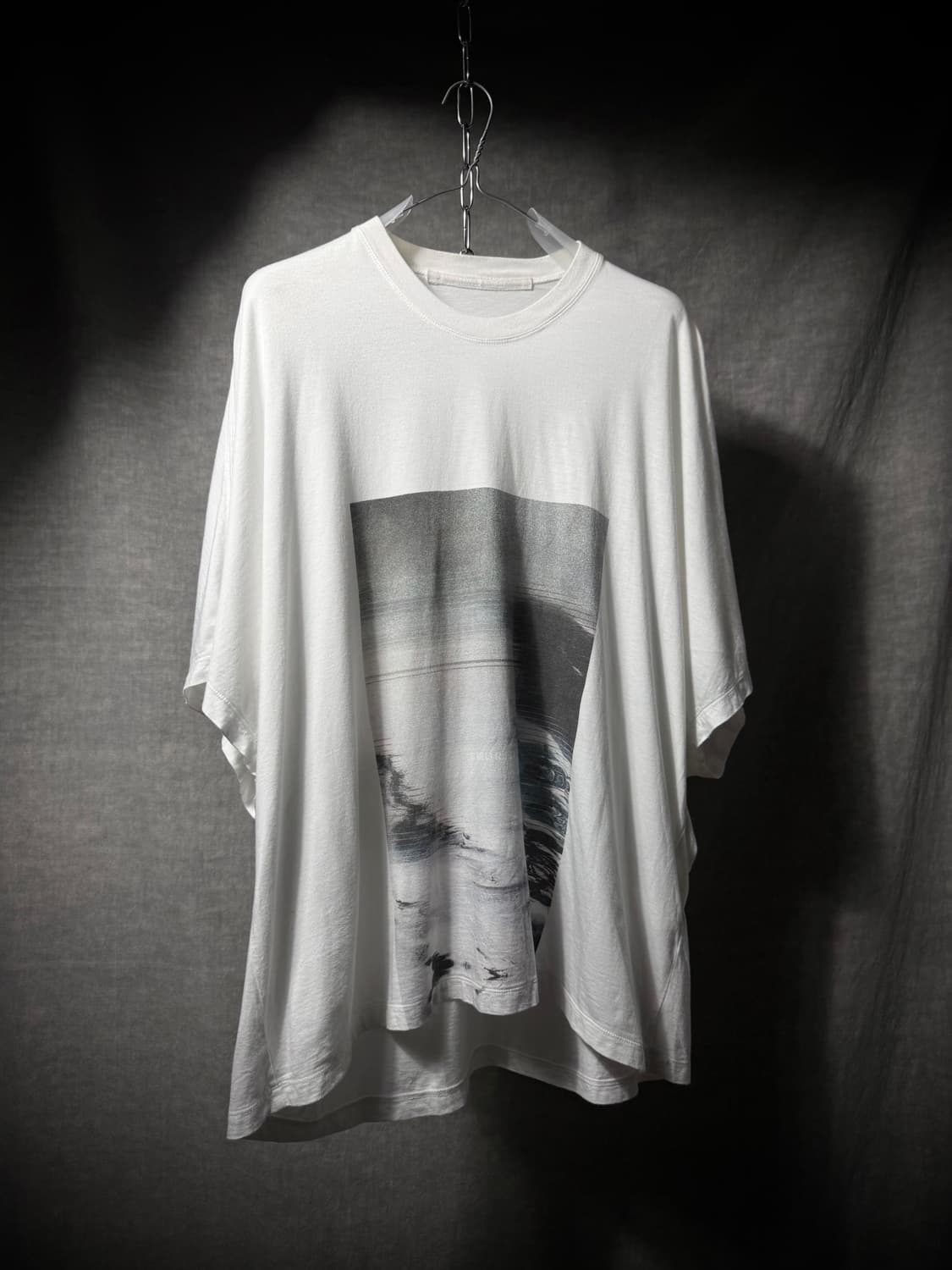 Julius 20PF ’[ ERRORED; M M XX ]‘ TShirt 상품이미지2