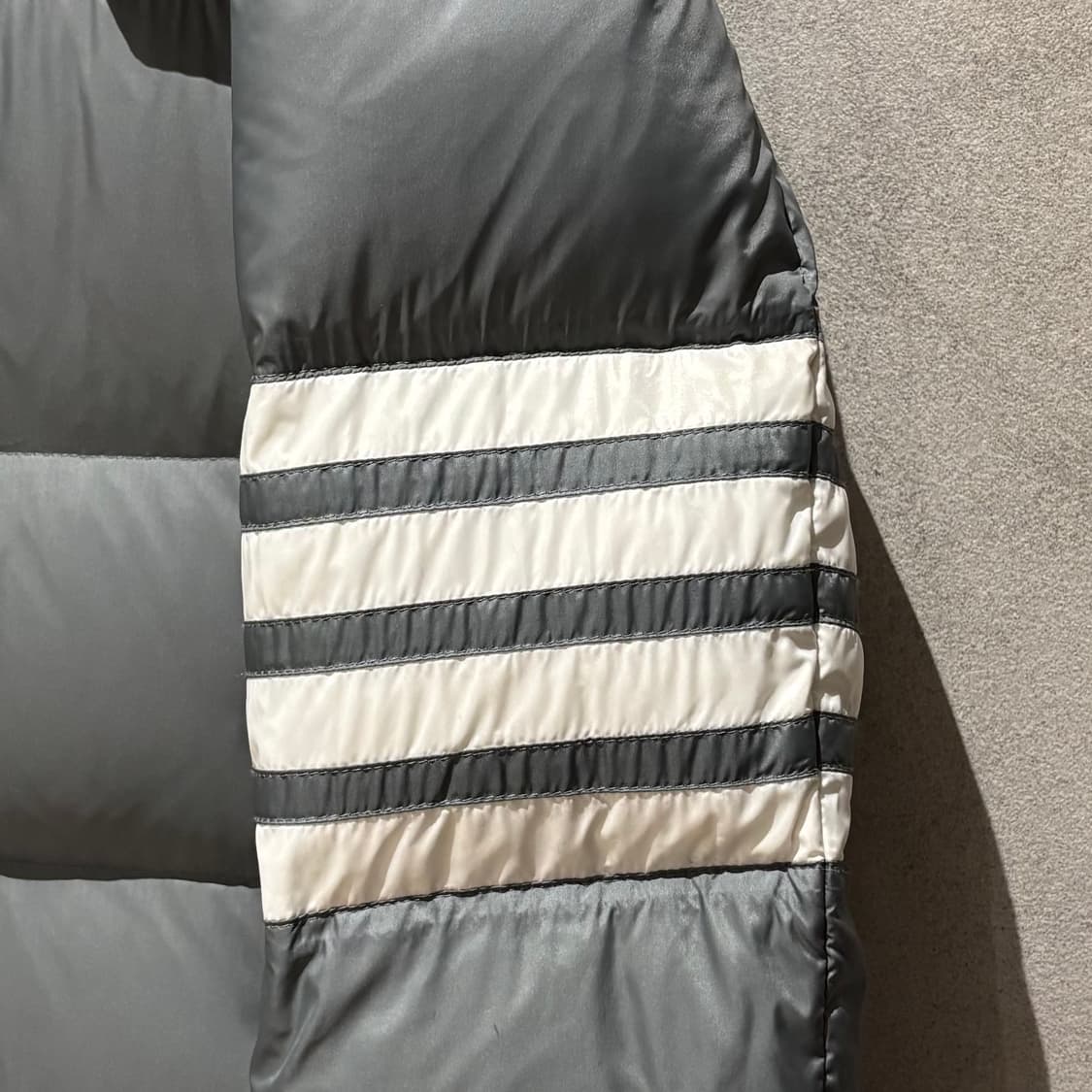 톰브라운 사선완장 롱패딩 3사이즈 상품이미지2