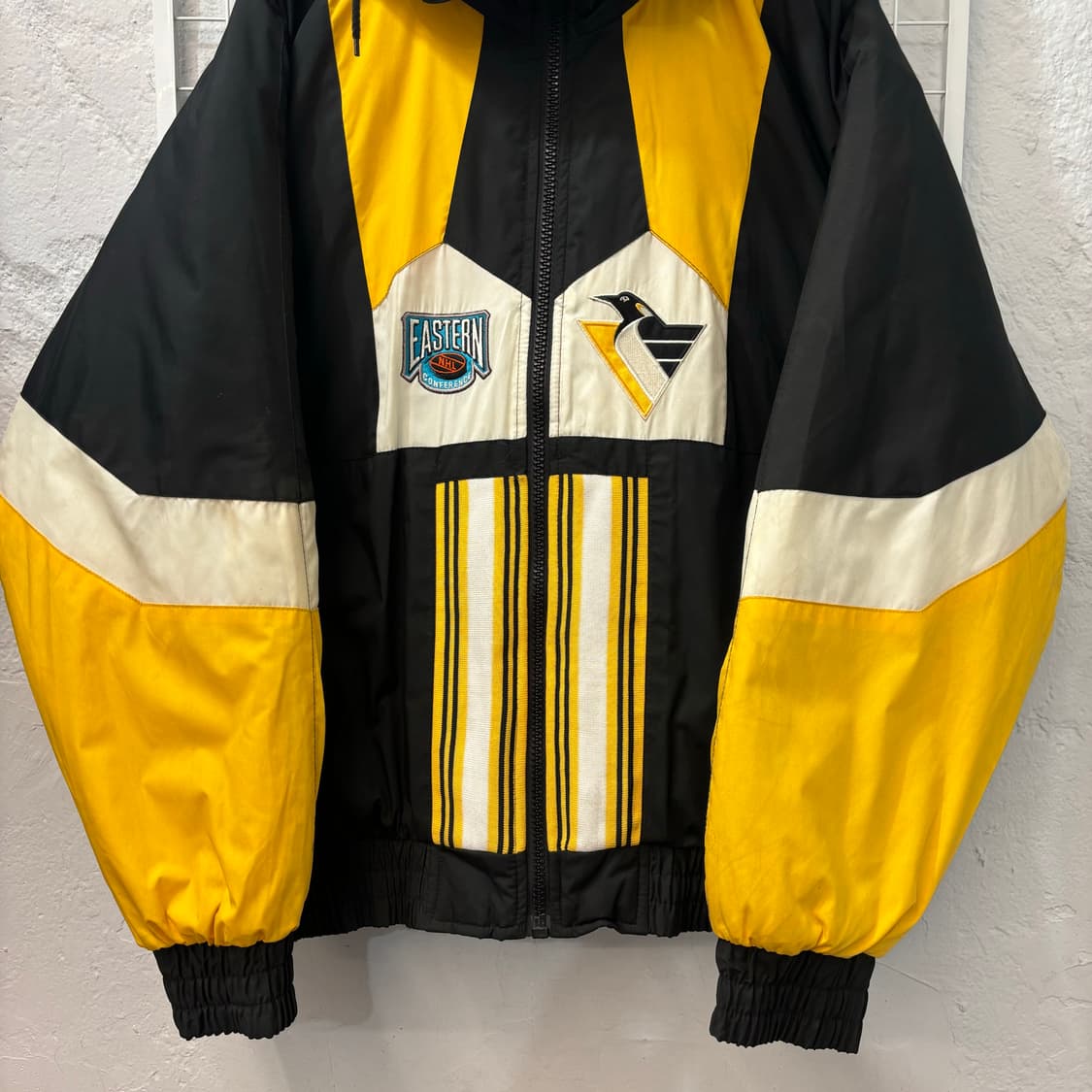 프로 플레이어 X NHL 90s 올드스쿨 피츠버그 펭귄스 리버시블 패딩  상품이미지4