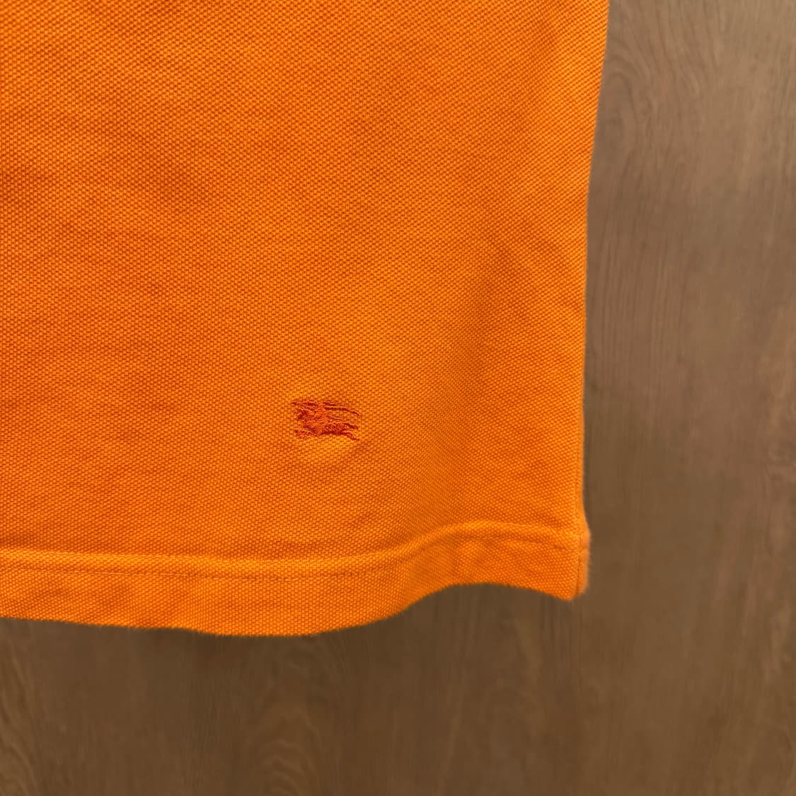 버버리 런던 반팔 티셔츠 카라넥 로고 자수 무지 디테일 슬림핏 오렌지 상품이미지7