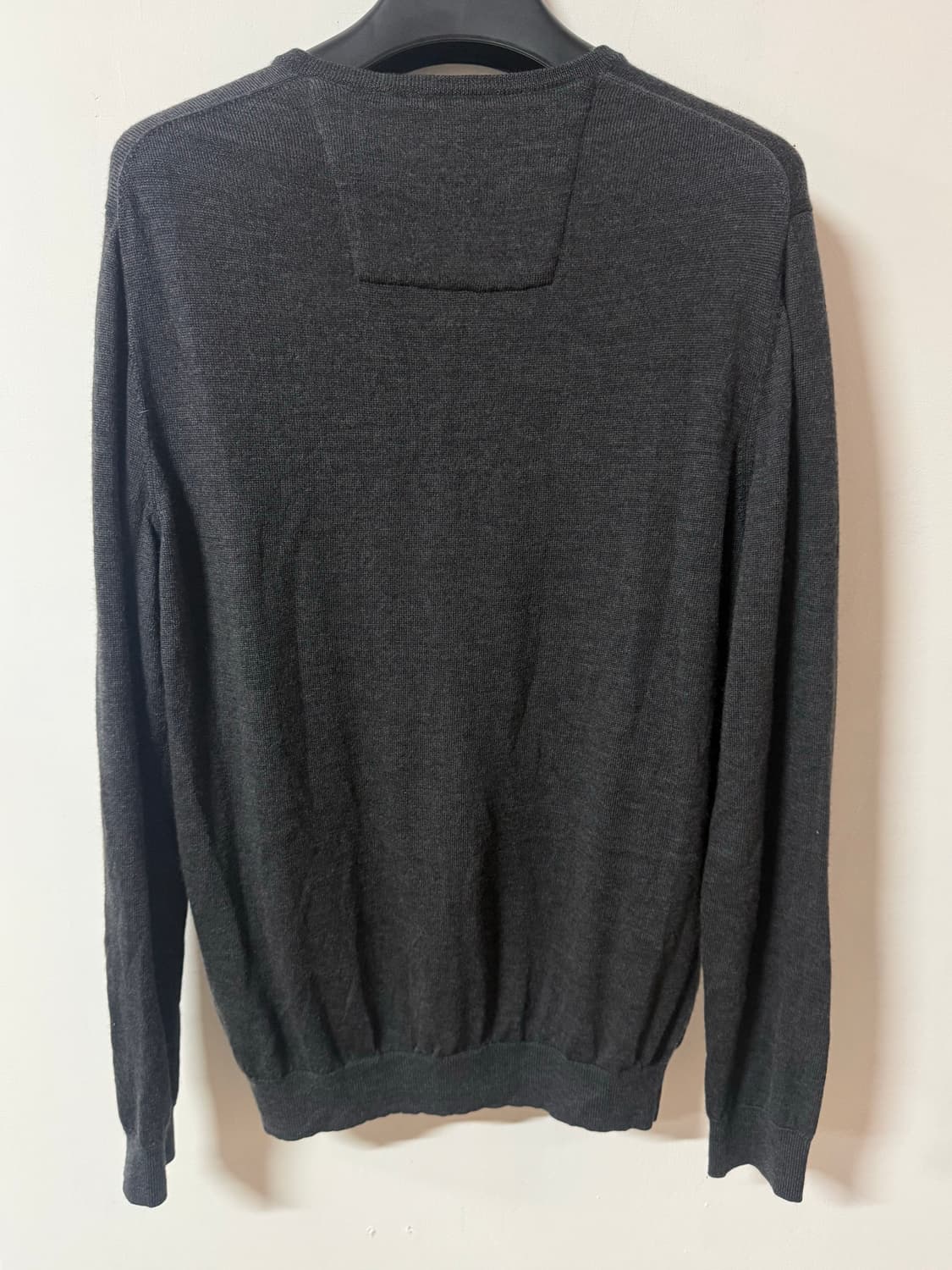 캘빈클라인 메리노 울 V넥니트 차콜 L 상품이미지3