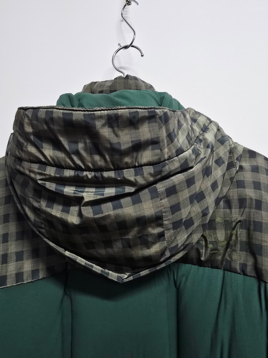 블랙야크 체크 배색 후드 구스 패딩 그린 상품이미지5