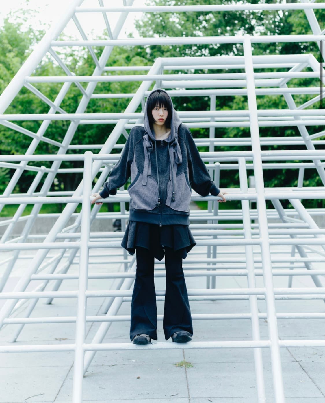 코이세이오 라운드 핀턱 팬츠 차콜 상품이미지2