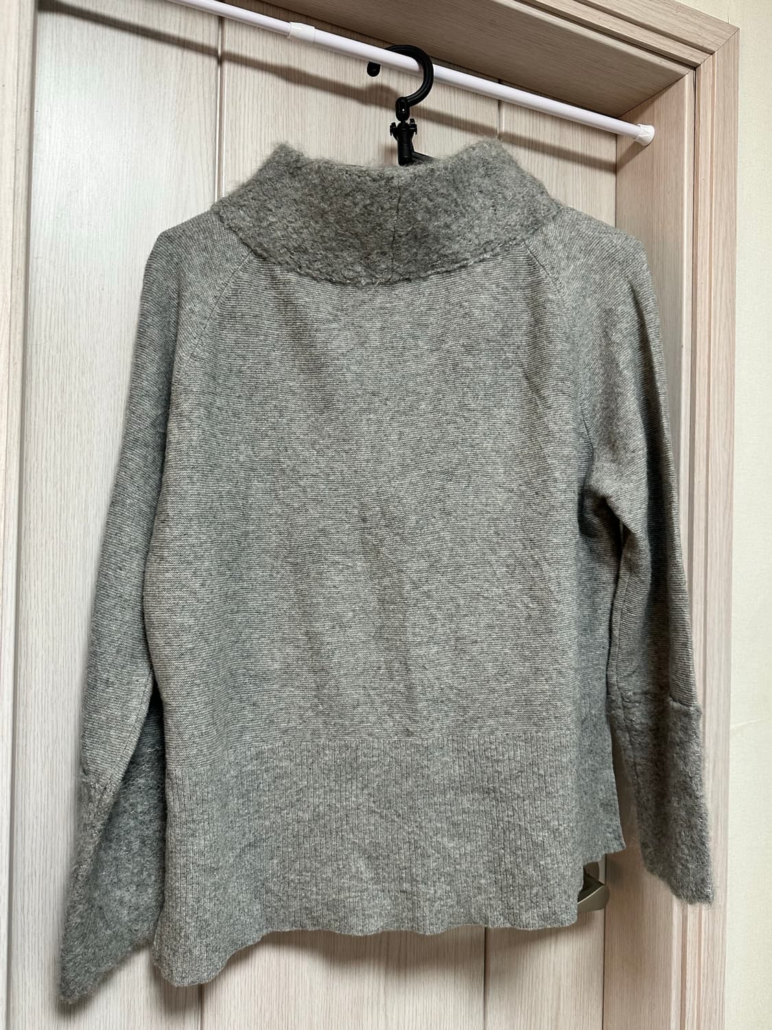 터틀넥 니트 상품이미지2