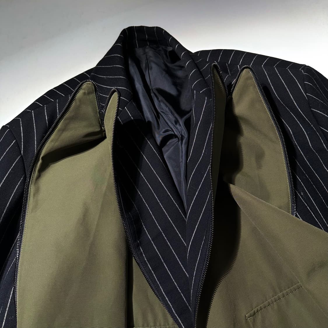 준지 핀 스트라이프 유틸리티 라이너 더블 브레스티드 롱코트 상품이미지6