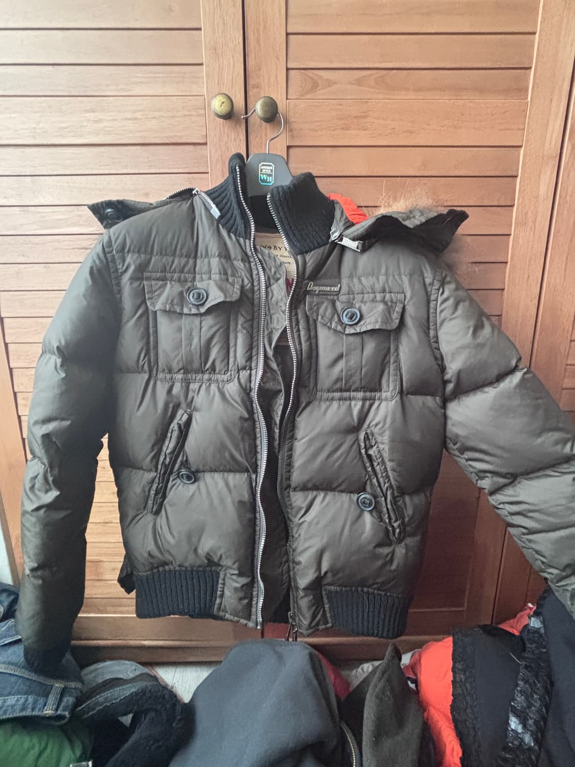 디스퀘어드2 라쿤퍼패딩 매장제품 48시이즈 상품이미지1