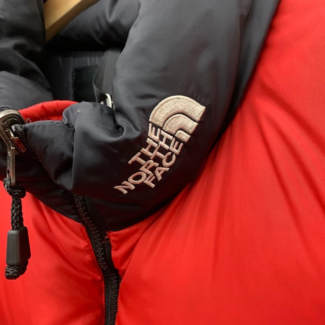 노스페이스 90s 레드 TNF 어센트 600 구스 다운 상품이미지6