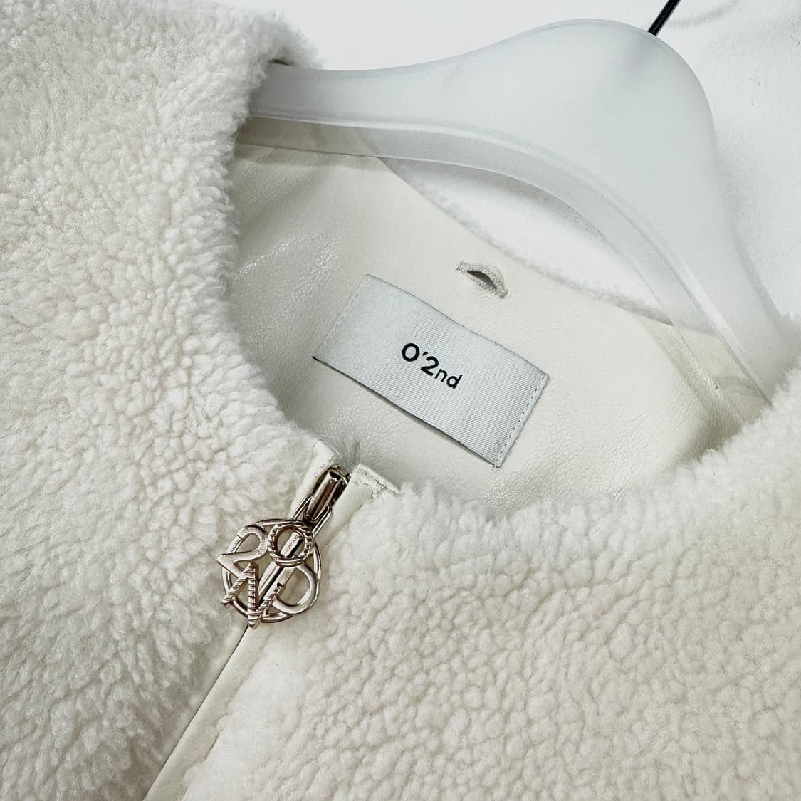 오즈세컨 23 메탈 로고 버튼 덤블 집업 자켓 상품이미지2