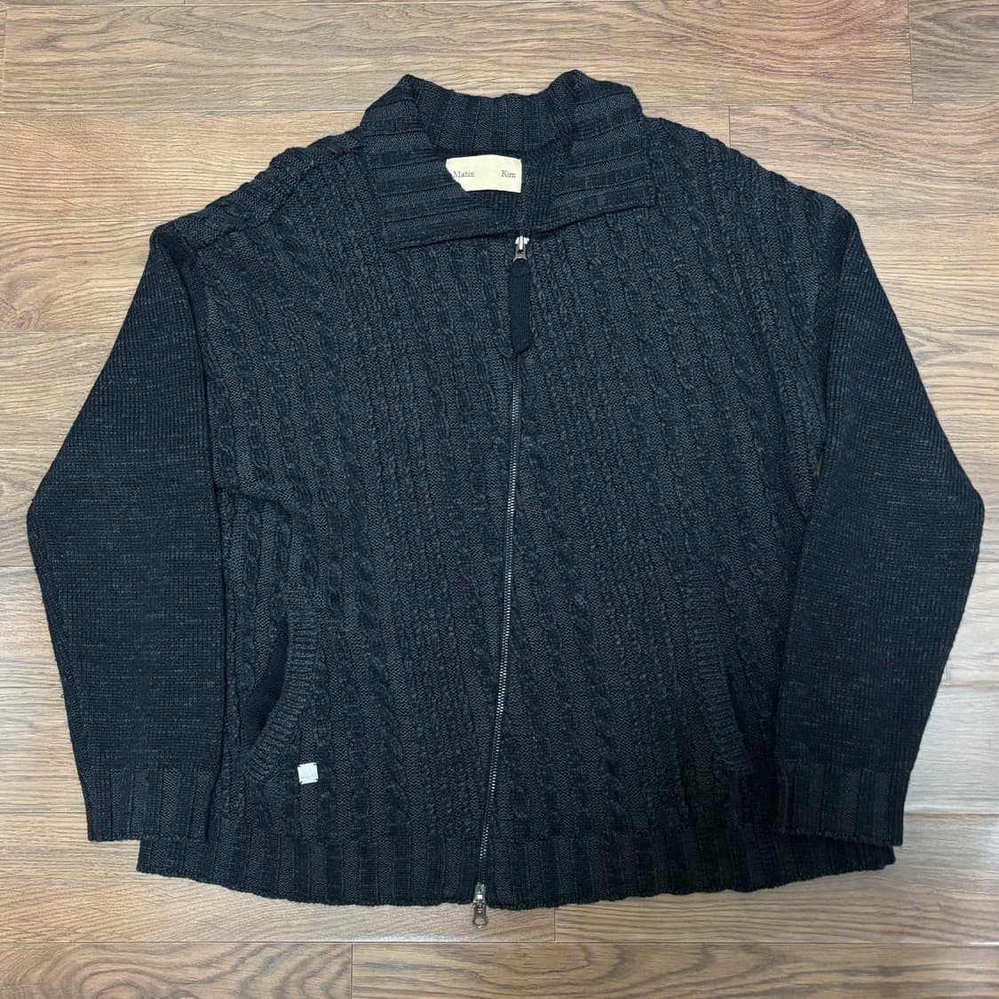 마뗑킴 케이블 니트 투웨이 집업 블랙 상품이미지1