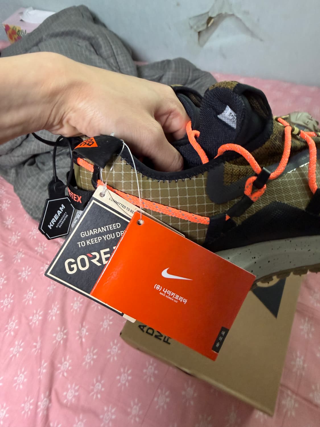 나이키 acg 마운틴플라이로우 고어텍스SE 헤이즐러쉬 270사이즈새상품 상품이미지4