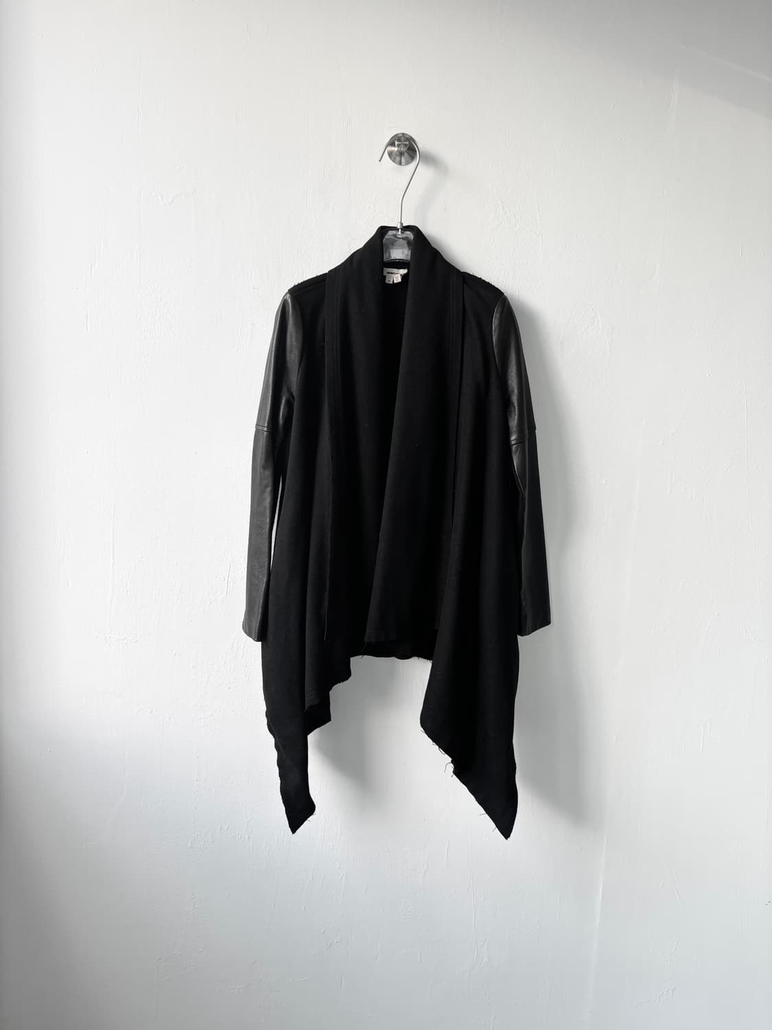 헬무트랭 레더 암 비대칭 코트  상품이미지1