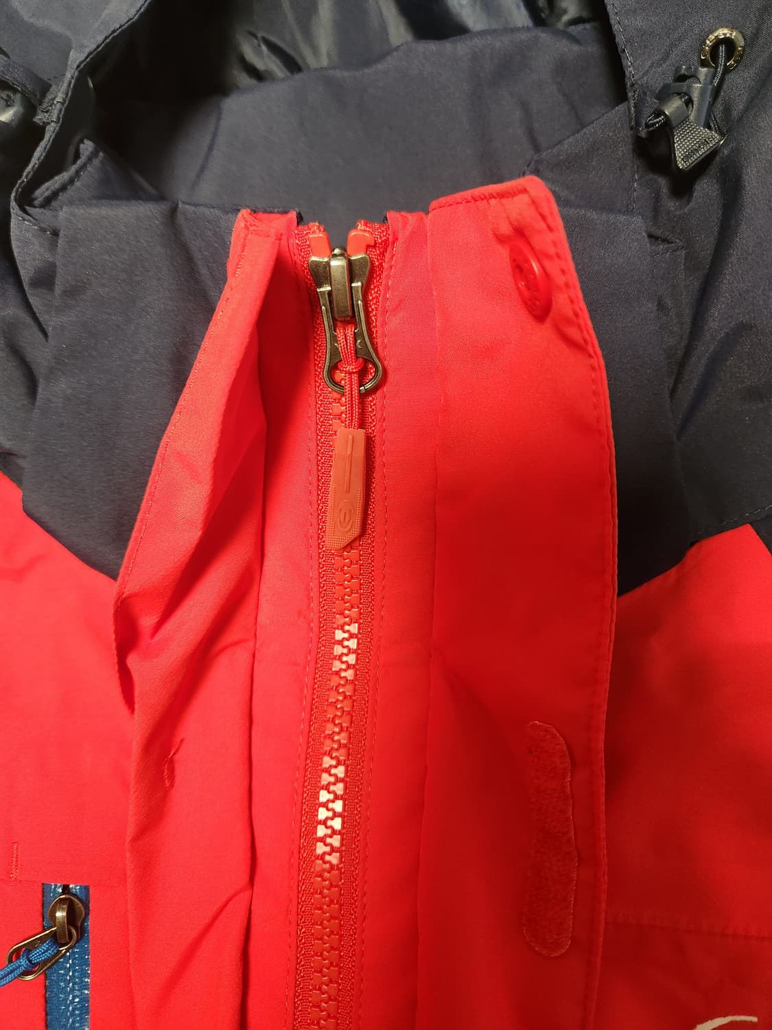 새상품급) 아이더 배색 디펜더 방수 등산 자켓 사이즈100 L

여러 중 상품이미지4