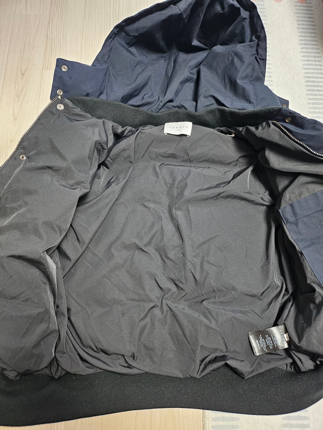 산드로 네이비 가죽 포켓 패딩 상품이미지6