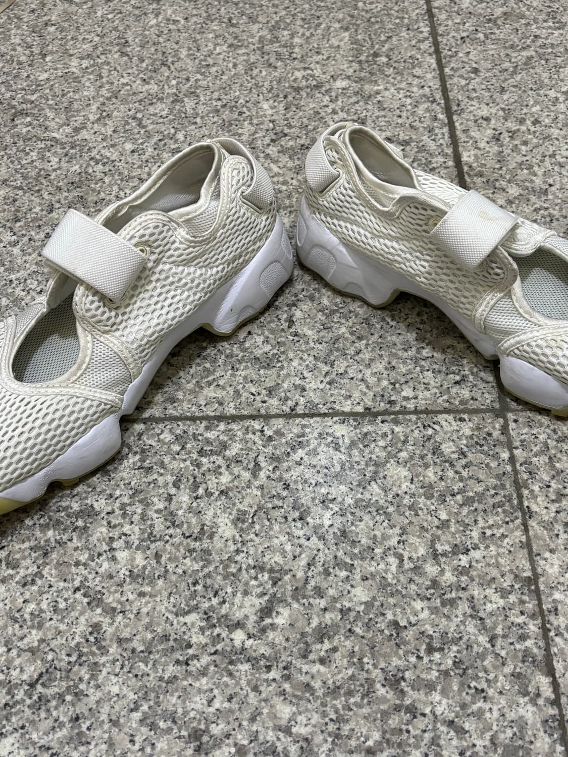 나이키 에어 리프트 화이트 상품이미지3