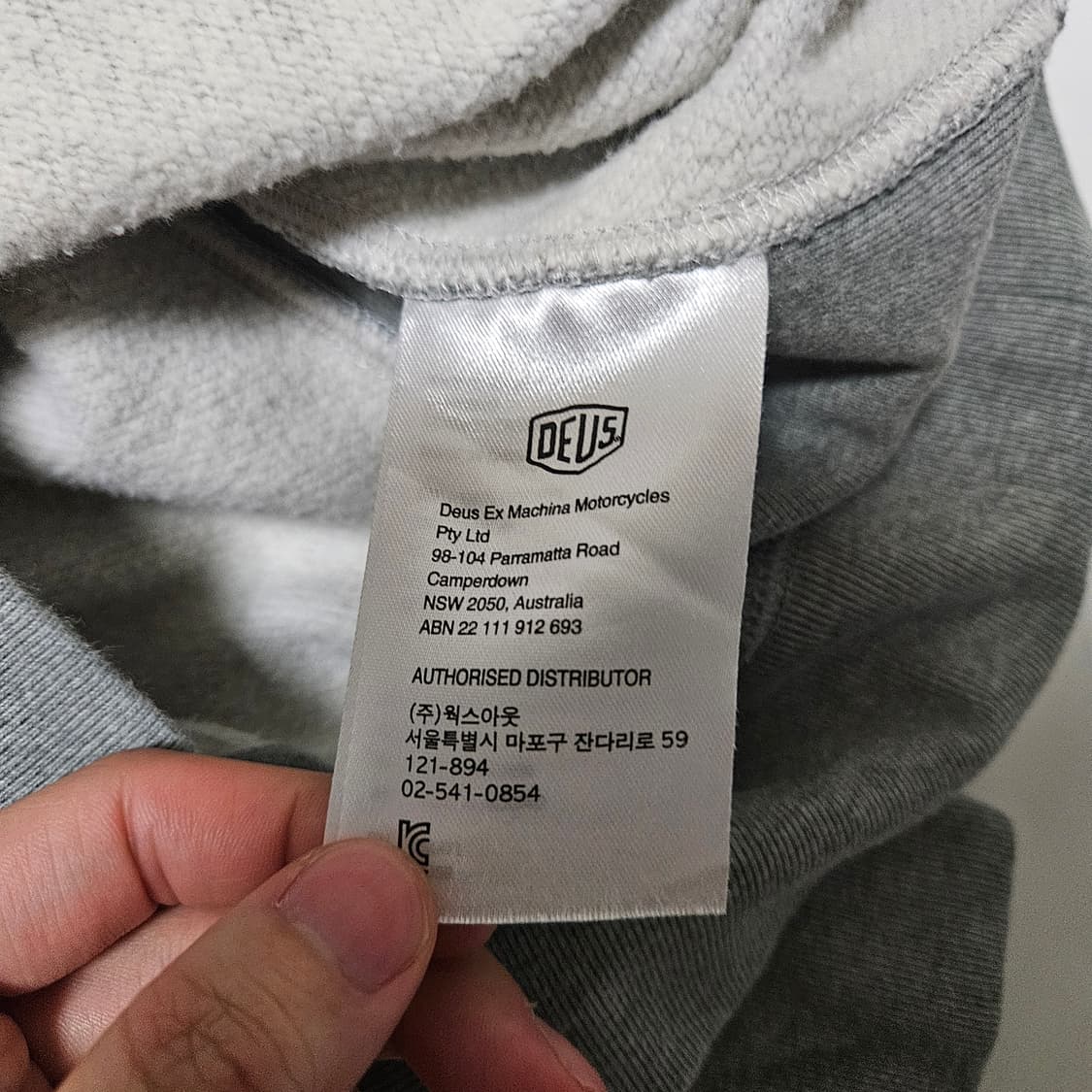 데우스 엑스마키나 그레이 맨투맨  상품이미지5