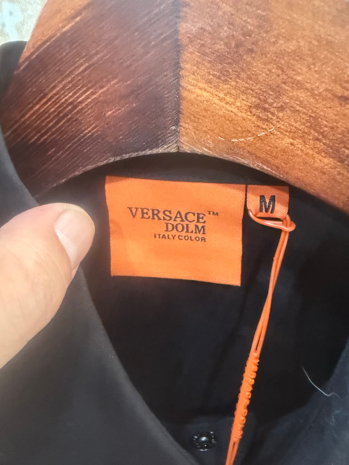 95 정품 베르사체 둠 메두사 자수셔츠 팝니다 상품이미지2