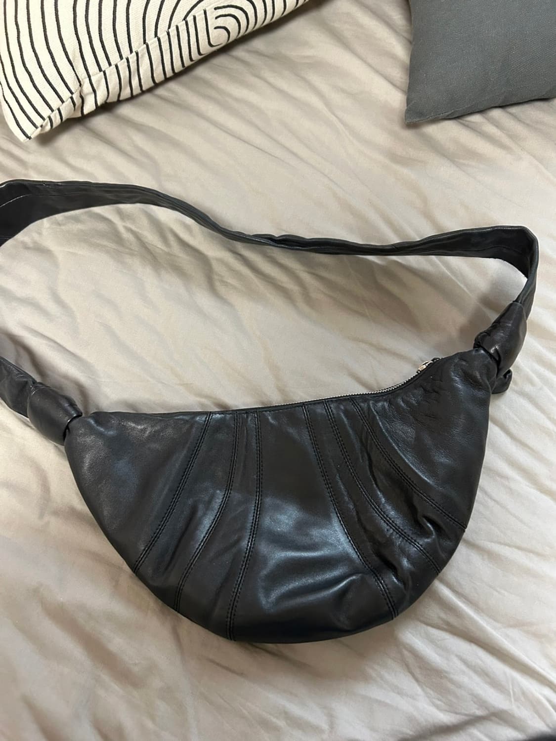 르메르 범백 나파 블랙 스몰 상품이미지1