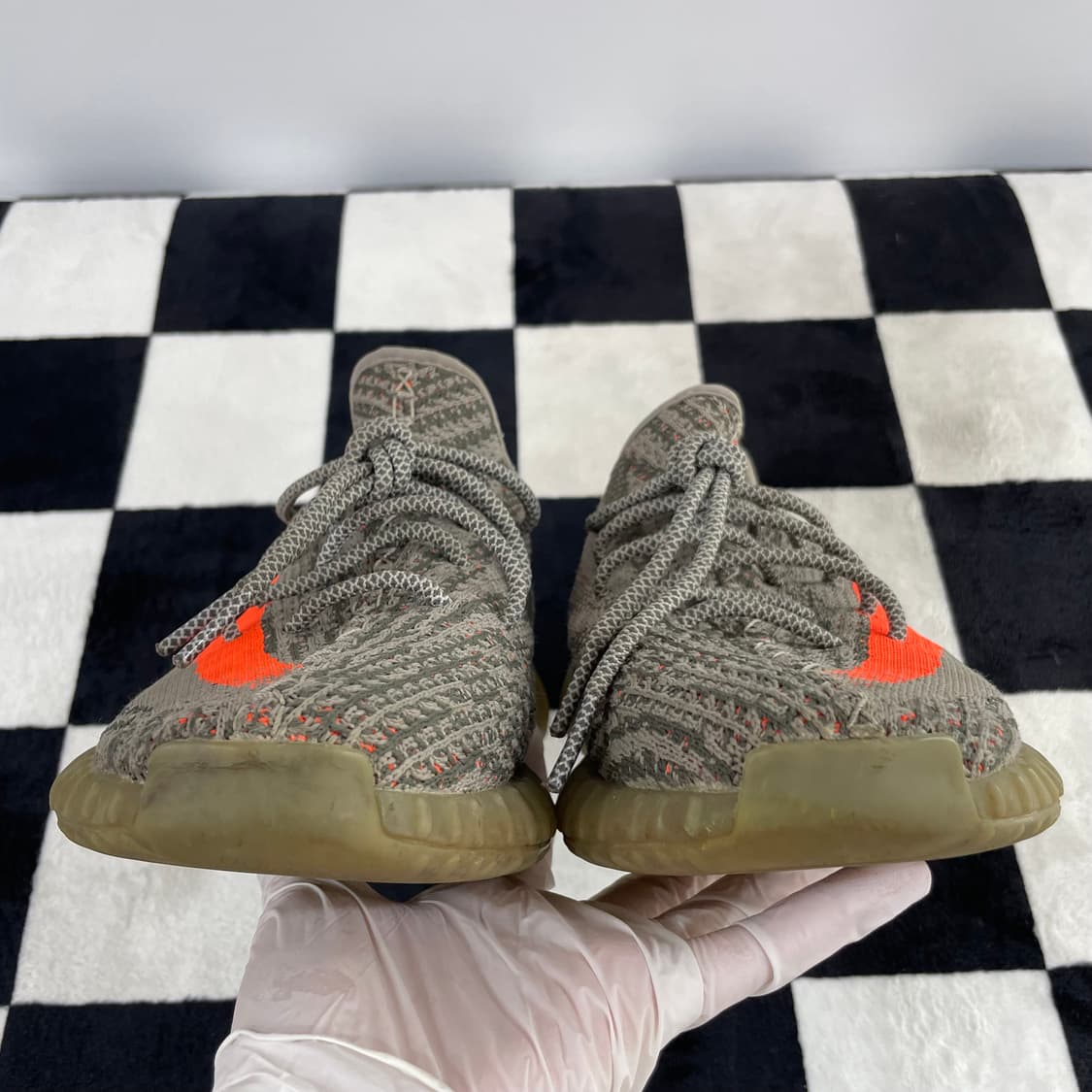 아디다스 이지부스트 350 V2 벨루가 265mm 상품이미지7