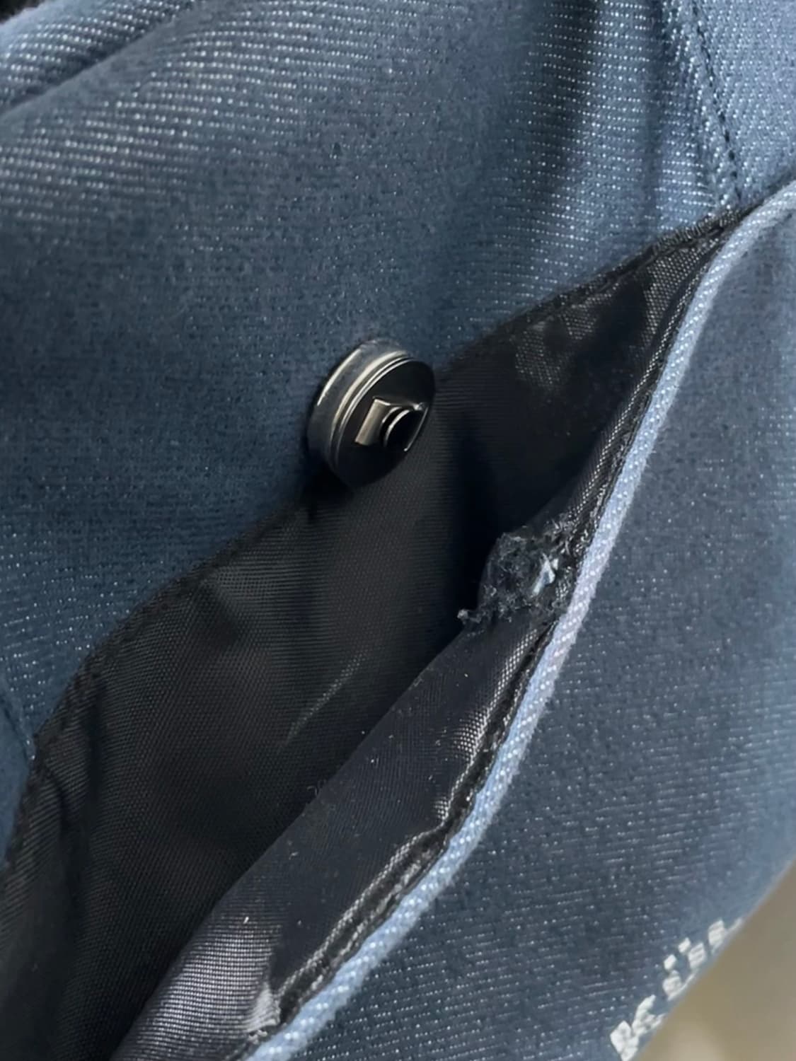 큘 포켓 백 블루데님 상품이미지4