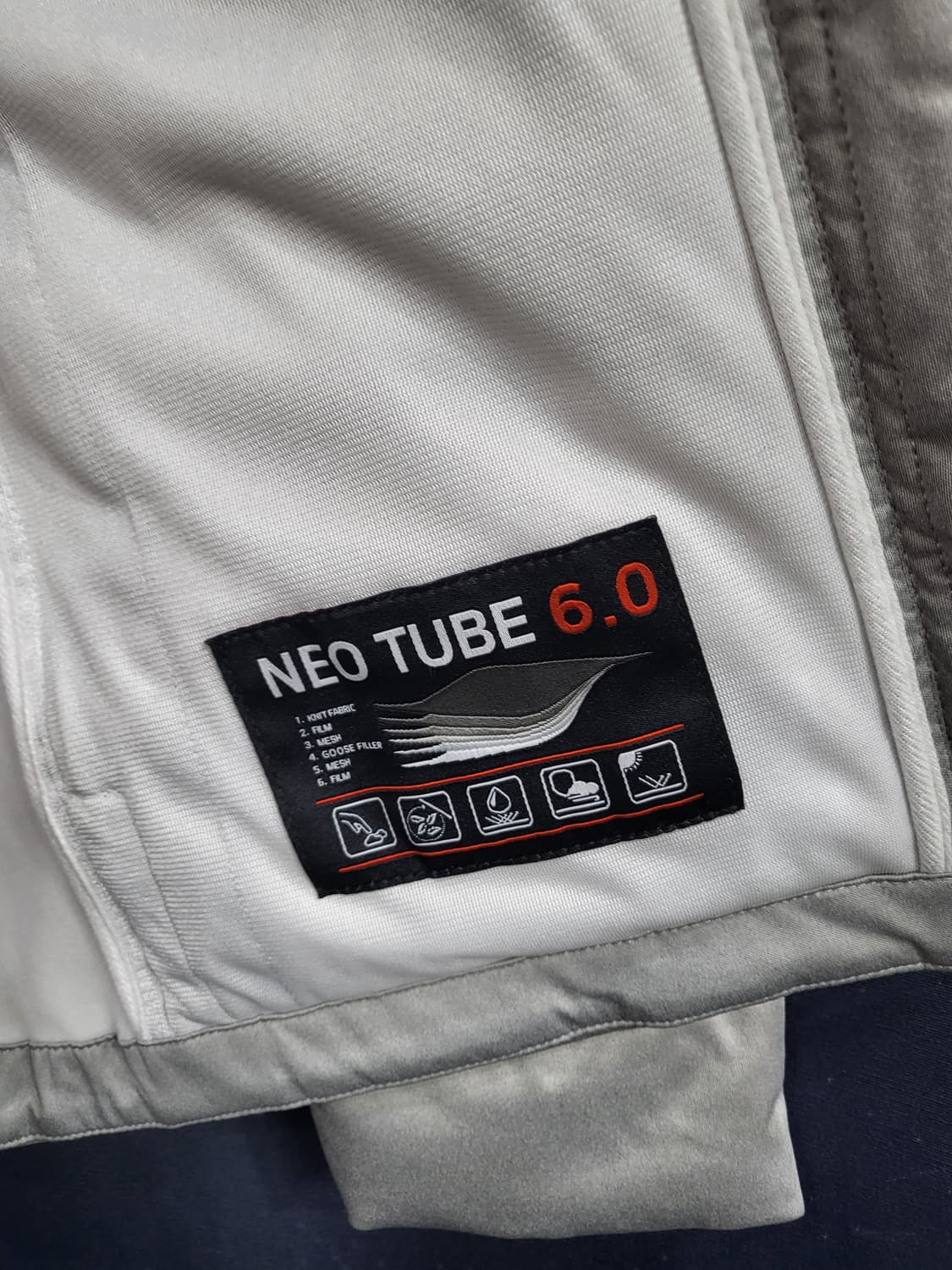 스케쳐스 구스다운 경량패딩 상품이미지8