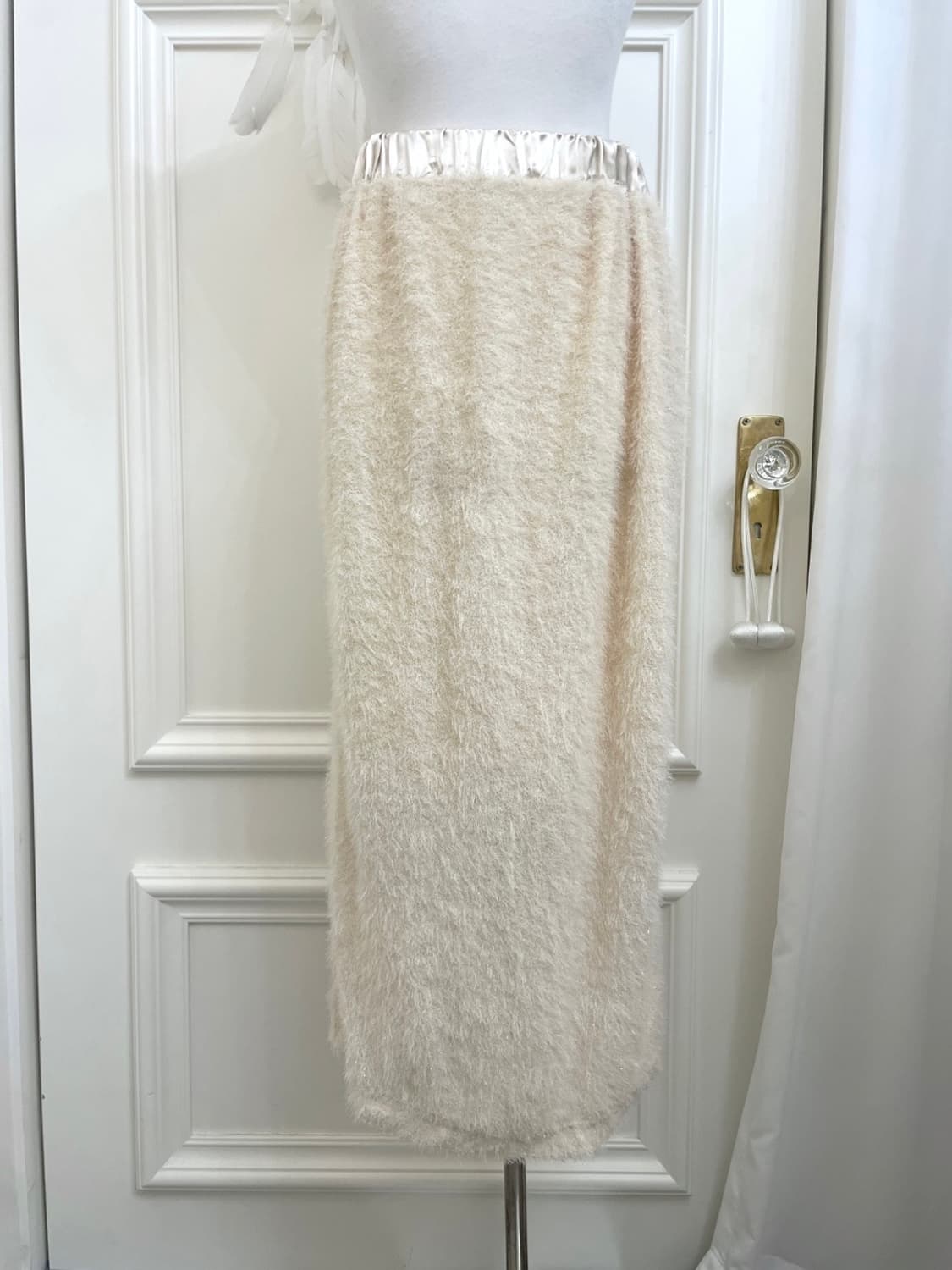 ivory fur glitter slit point long bandin 상품이미지4