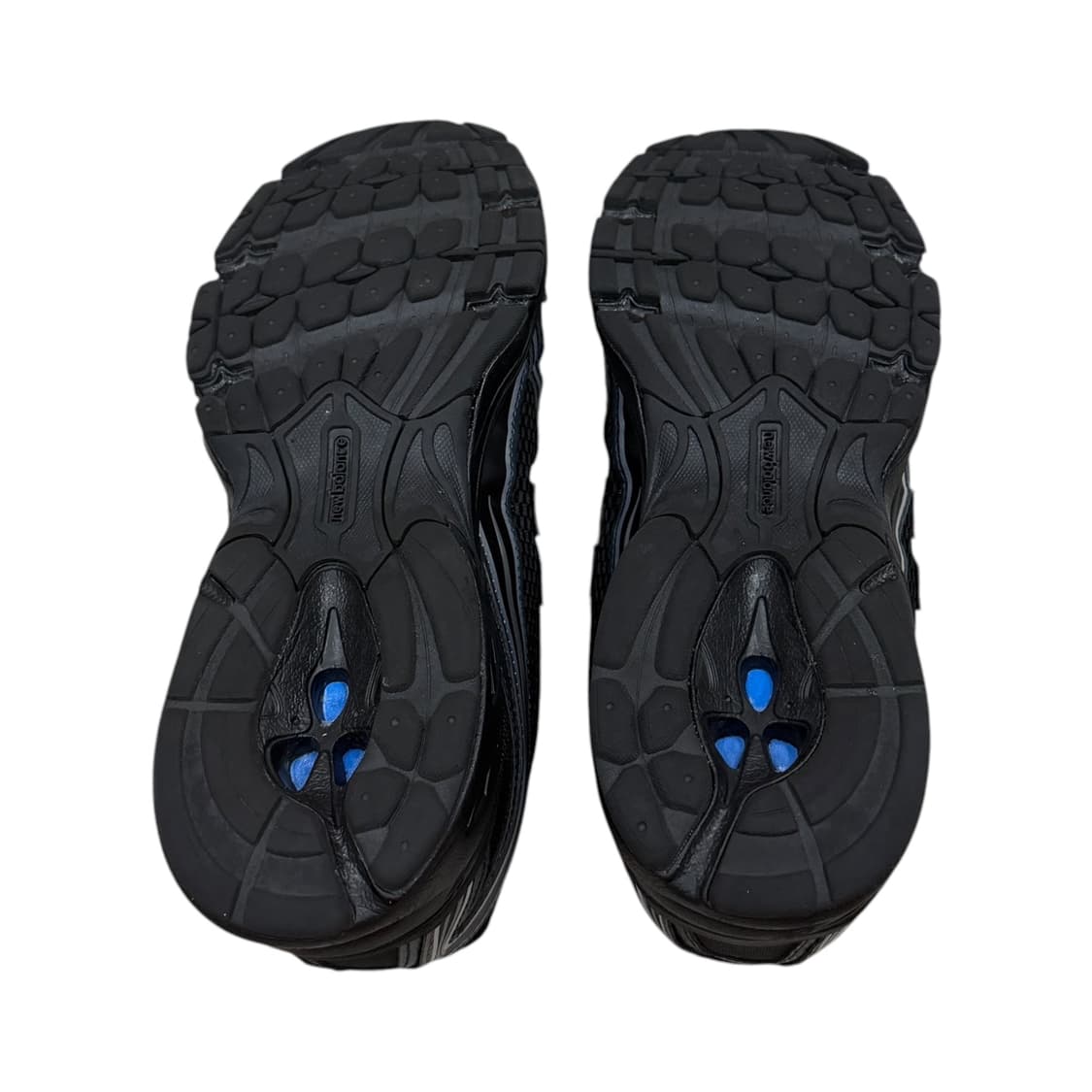 뉴발란스 740 v2 블랙 실버 메탈릭 신발 290 상품이미지5