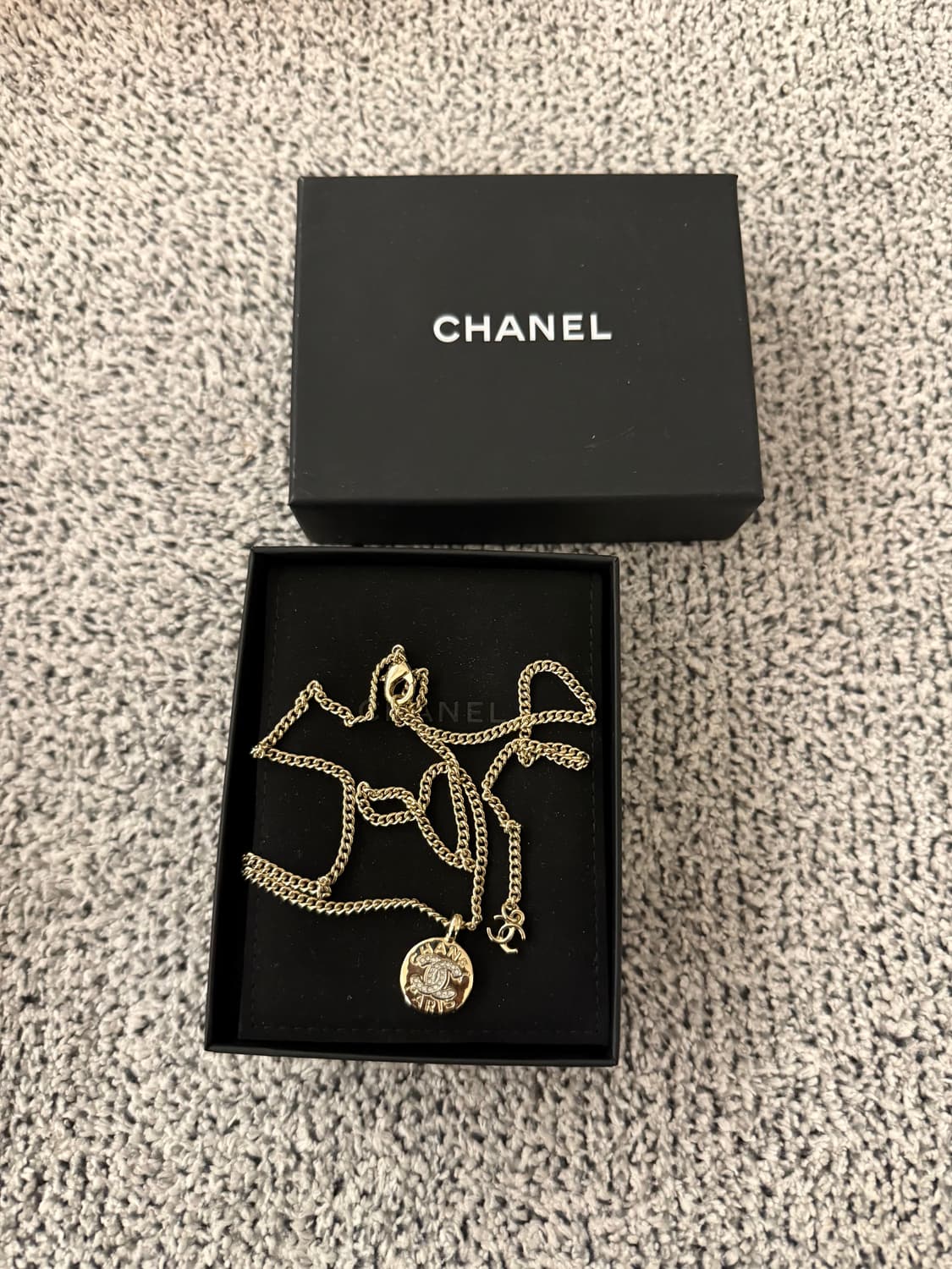샤넬 코인 펜던트 목걸이 신형 정품 상태좋음 상품이미지1