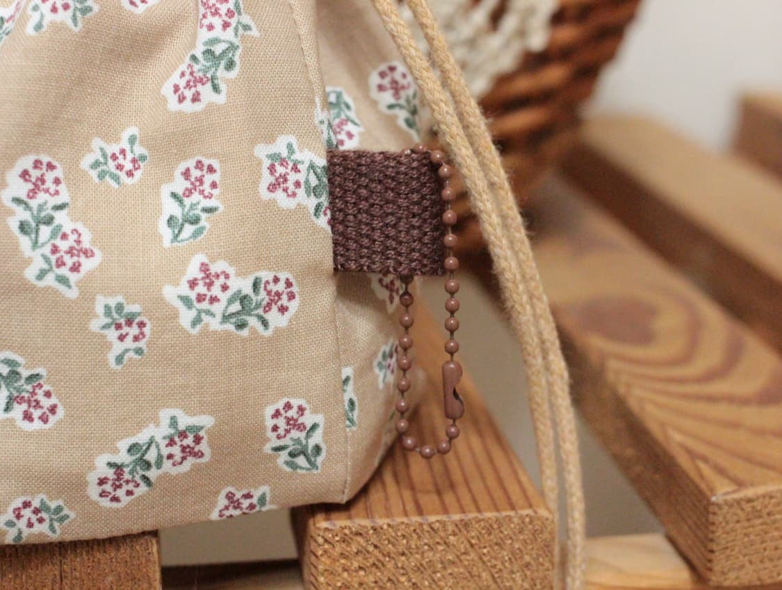 핸드메이드 베이지 육각형 스트링 파우치 상품이미지4