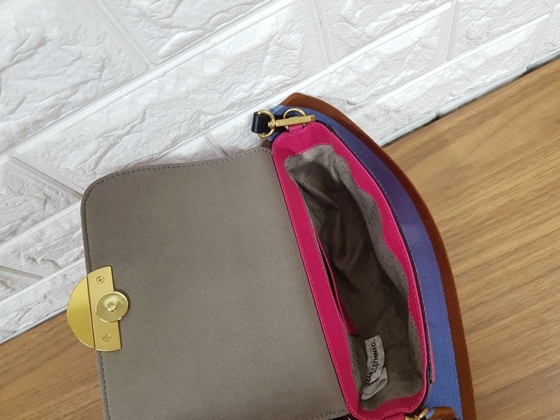 오야니 로티새들 크로스백 상품이미지5